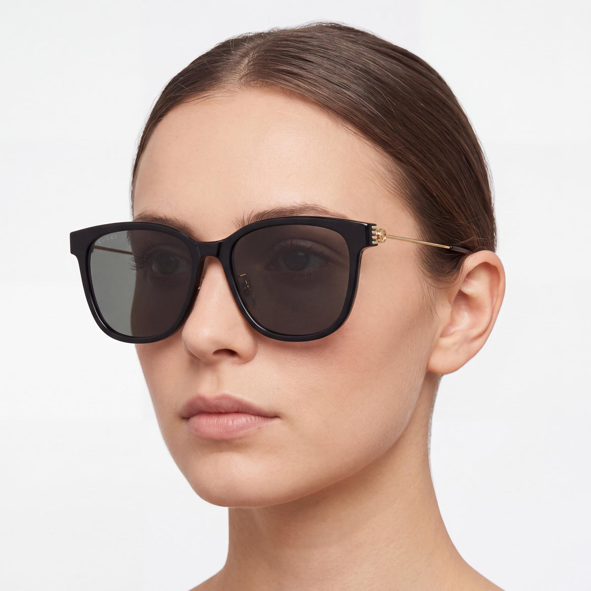 Gafas de sol unisex Gucci GG1884SK-001 clásicas de acetato, negras y doradas, con lentes grises y montura de 56 mm, Photo 4