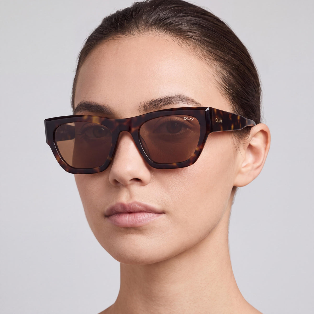 QUAY AUSTRALIA Nice Try Unisex Square Sunglasses with a Dark Tortoise Brown Frame and Brown Lenses, Photo 5
