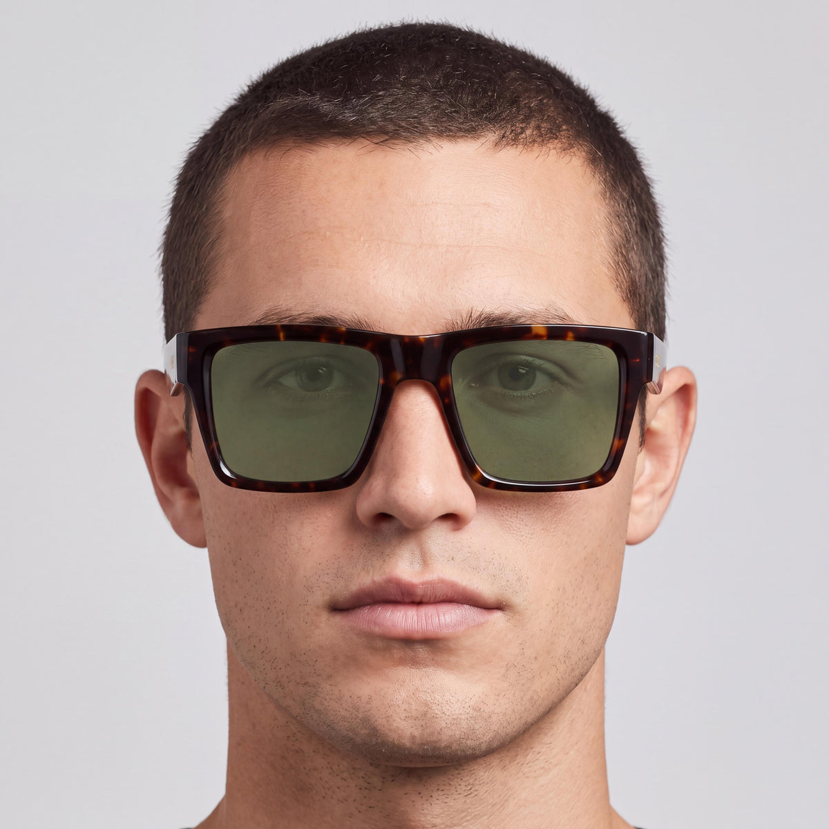 QUAY AUSTRALIA Fast Lane Men's UV Protection Sunglasses, Dark Tortoise Acetate Frame with Green Lenses 52mm, Photo 5