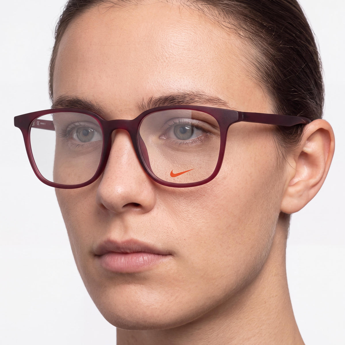 Montura de gafas unisex de metal NIKE 7124 en color rojo noble mate, ancho de lente de 50 mm, puente de 19 mm, longitud de patilla de 145 mm, Photo 3