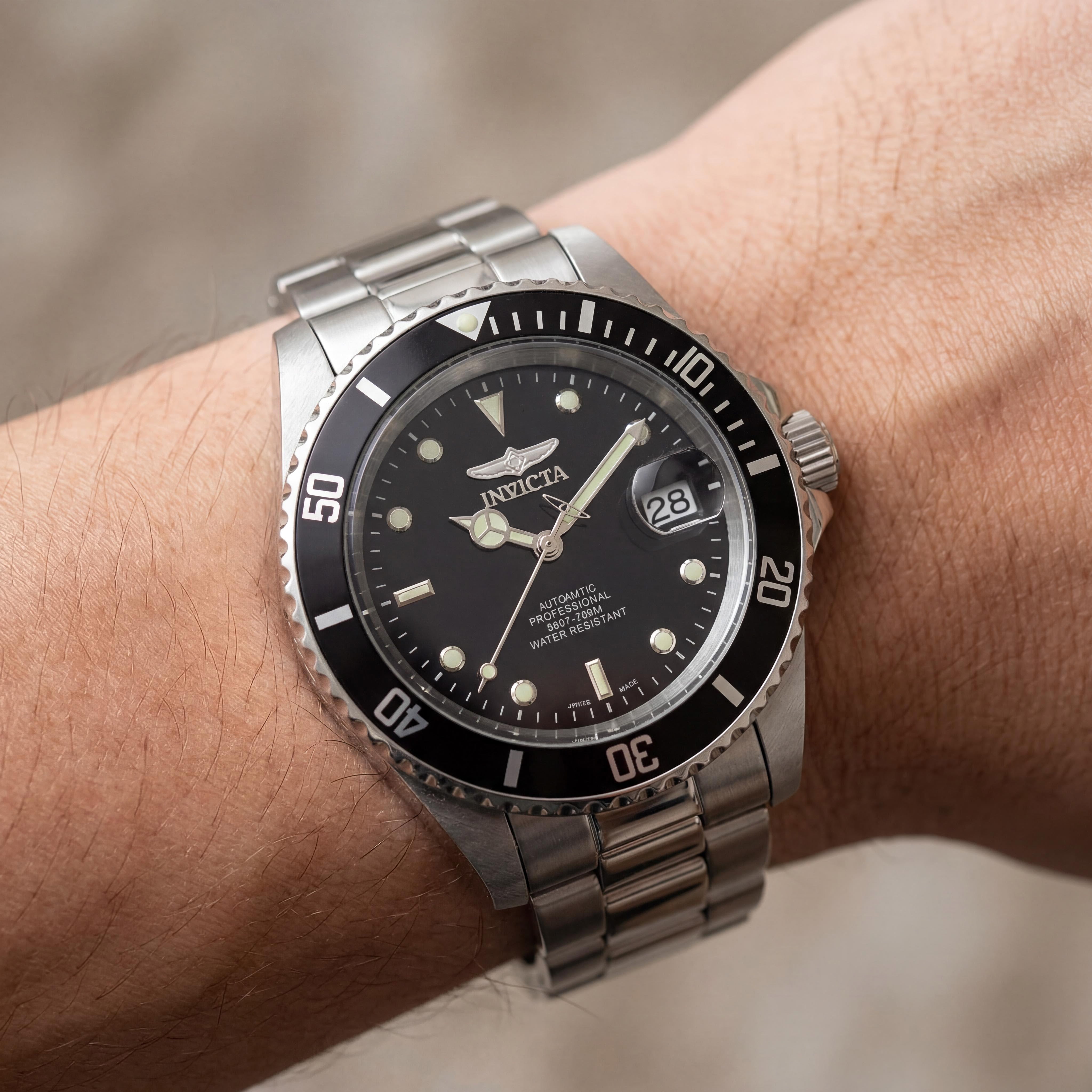 Invicta Pro Diver Unisex Mechanical Automatic Watch, Black Silver, Chronograph, Water Resistant 200M, 40mm Case, Photo 3