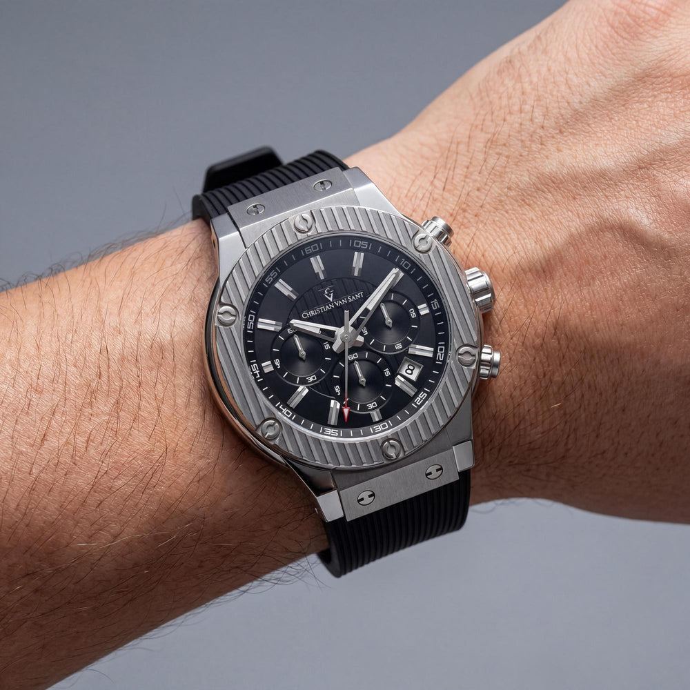 Reloj Christian Van Sant para hombre, resistente al agua, con caja de acero inoxidable negro y correa de caucho.