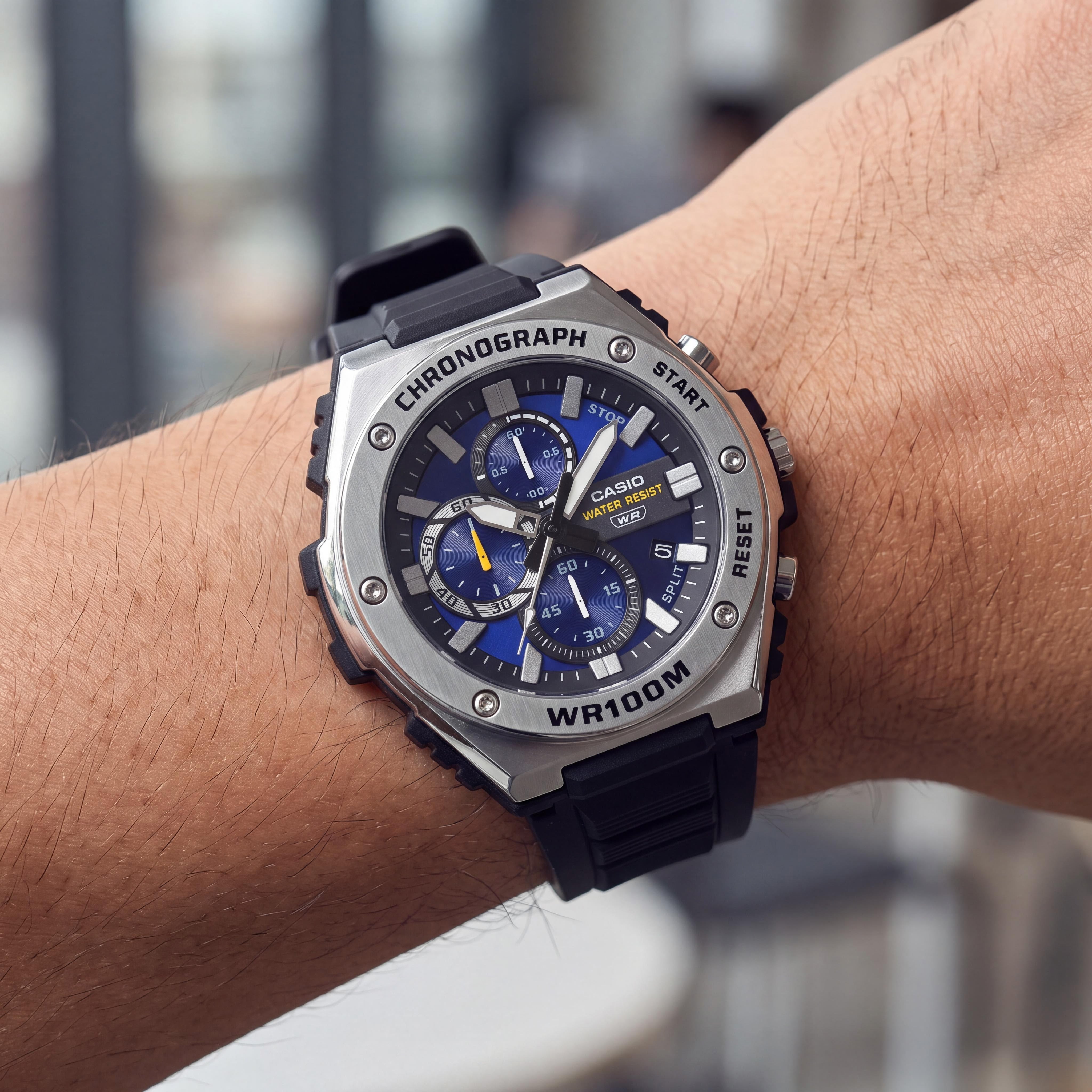 Casio MWA-300H-2AVDF Men's Chronograph Multi-Dial Analog Watch, Featuring Blue Dial and Black Resin Hook & Loop Band, Photo 4