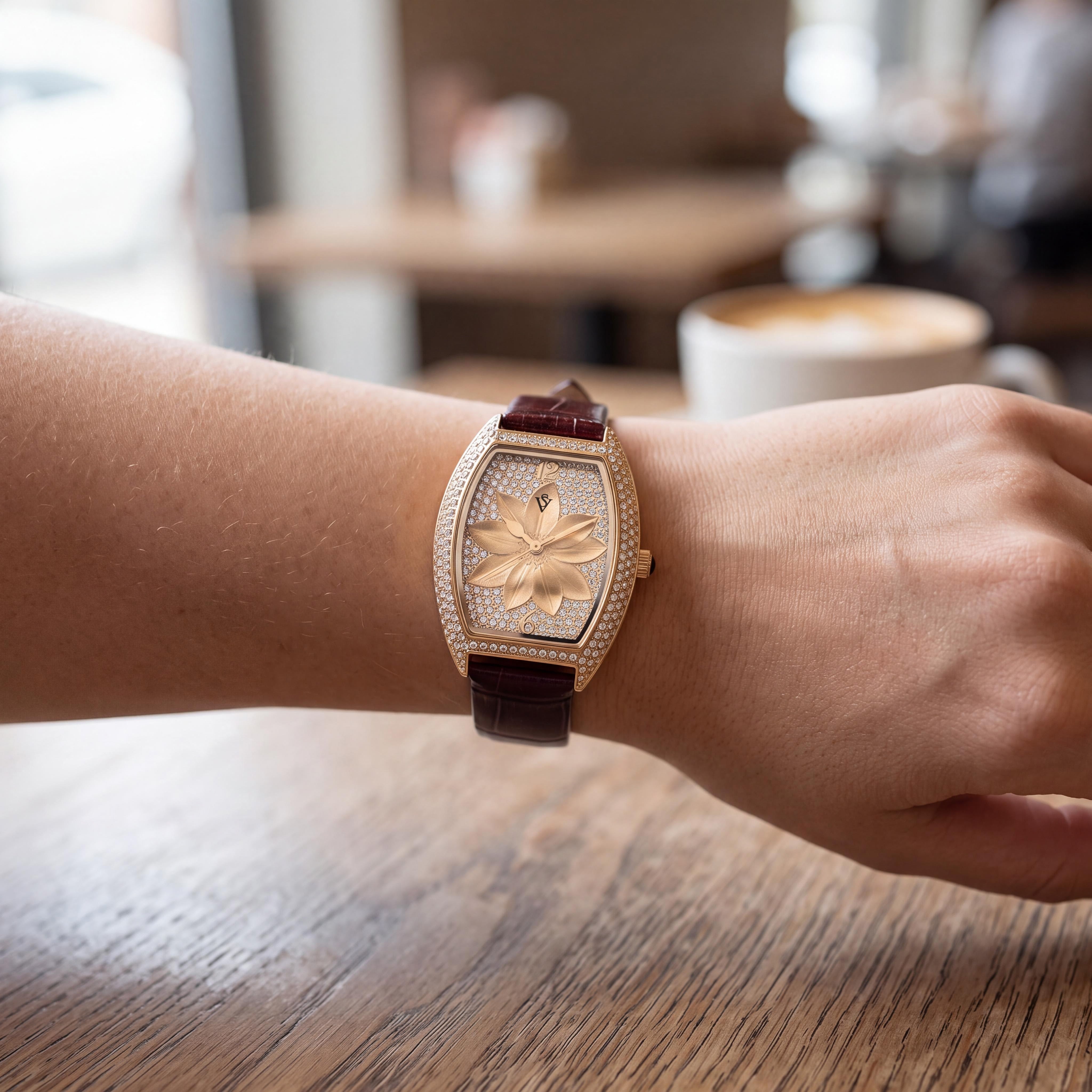 Christian Van Sant CV4857 Quartz Movement Women's Brown Dial Leather Strap Stainless Steel Water Resistant 30M Watch, Photo 4