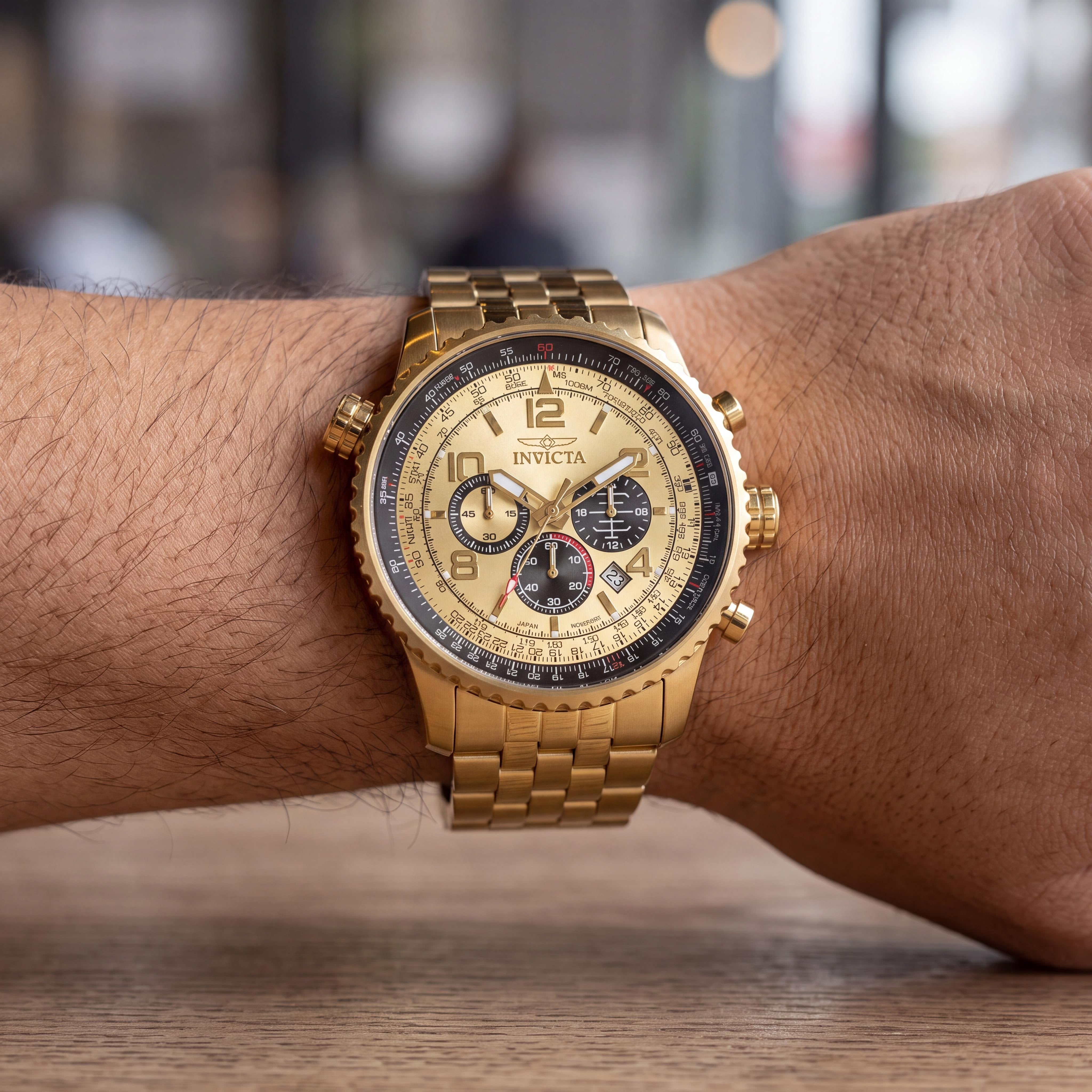 Invicta Aviator 49081 Unisex Gold Stainless Steel Quartz Watch with 49mm Case, 200M Water Resistant, Photo 4