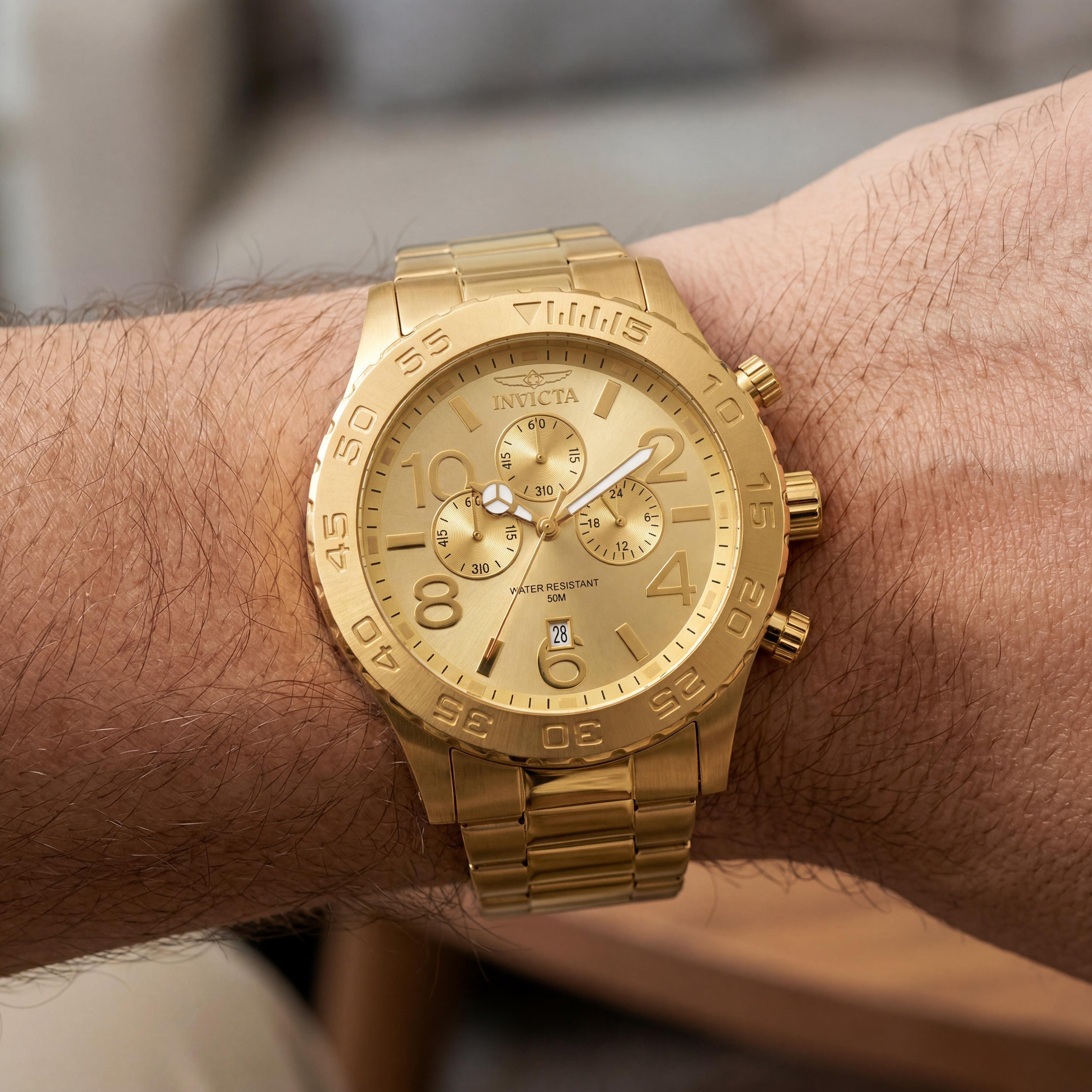 Reloj Invicta de Hombre con Brazalete, Chapado en Oro de 18K, Acero Inoxidable, Esfera Tono Dorado, Redondo, Cronógrafo, Resistente al Agua, Photo 3