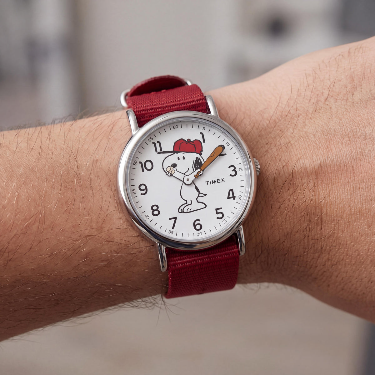 Timex Snoopy Men's 38mm Silver-Tone Brass Case Red Fabric Strap Quartz INDIGLO Water Resistant 30m Watch, Photo 4