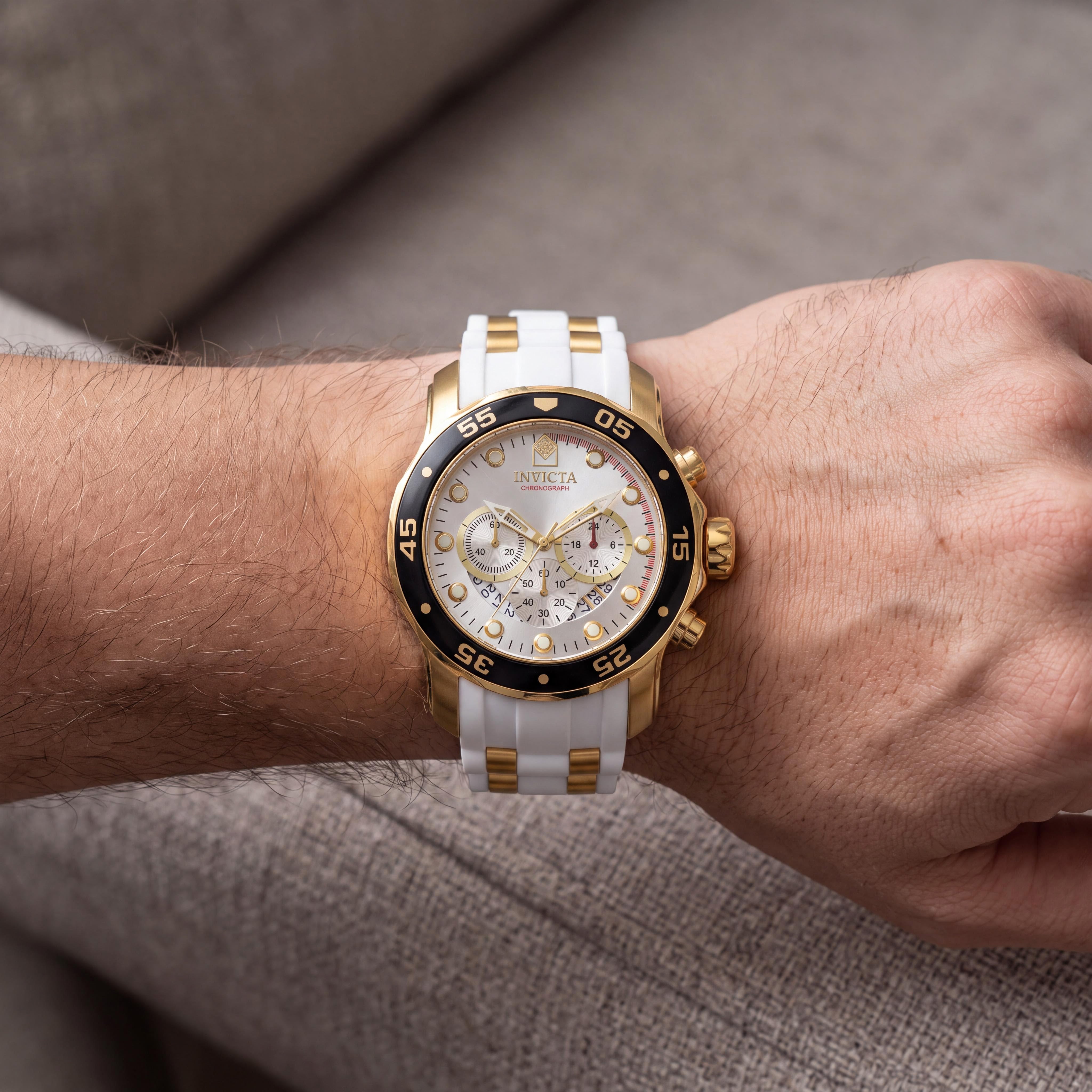 Invicta Men's Pro Diver SCUBA Gold-tone Watch with Quartz Movement, Diver Style & Chronograph Function, Photo 3