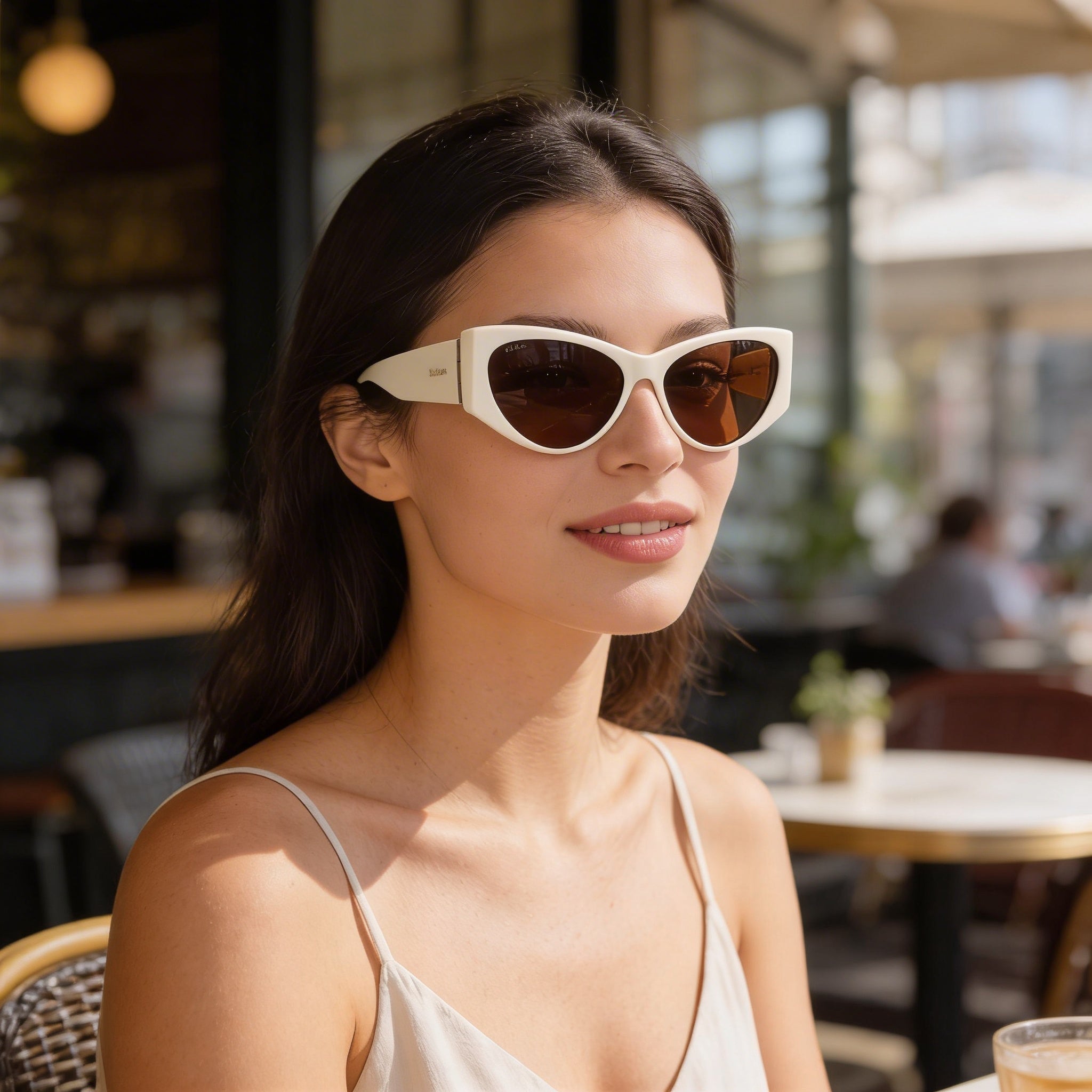MaxMara Mm0132 Unisex Eyewear featuring a White Frame, Lens Width 58mm, Bridge 15mm, Temple 135mm, Photo 6