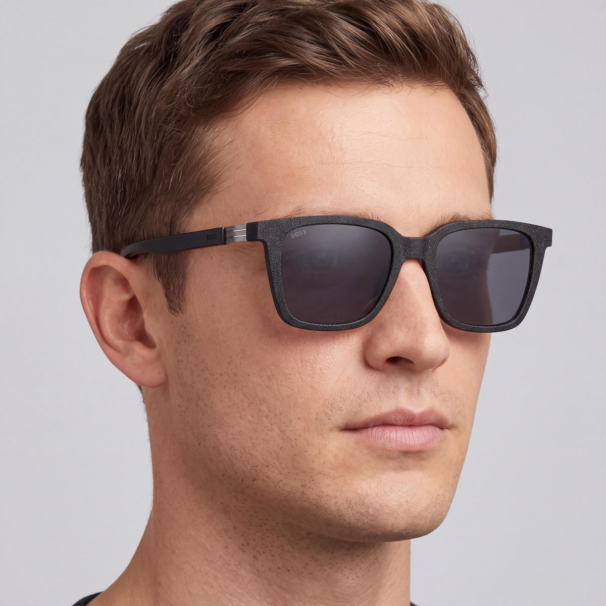 Gafas de sol Hugo Boss BOSS 1574/S para hombre, funcionales y cómodas, armazón de plástico negro, beige y gris, 53 mm, Photo 4