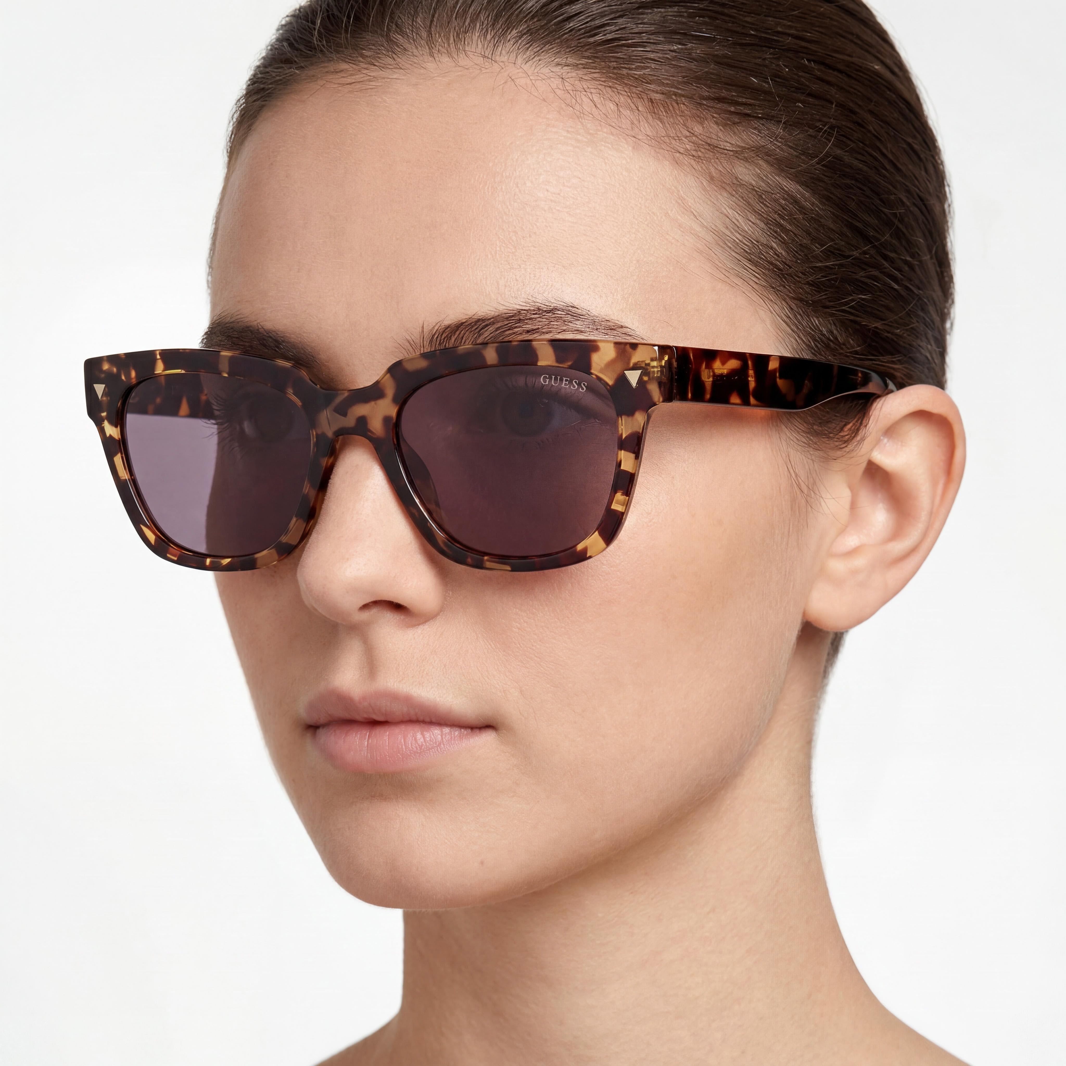 GUESS Originals Square Logo Unisex Dark Havana Smoke Full-Rim INJECTED 53mm UV Protection Sunglasses, Photo 3