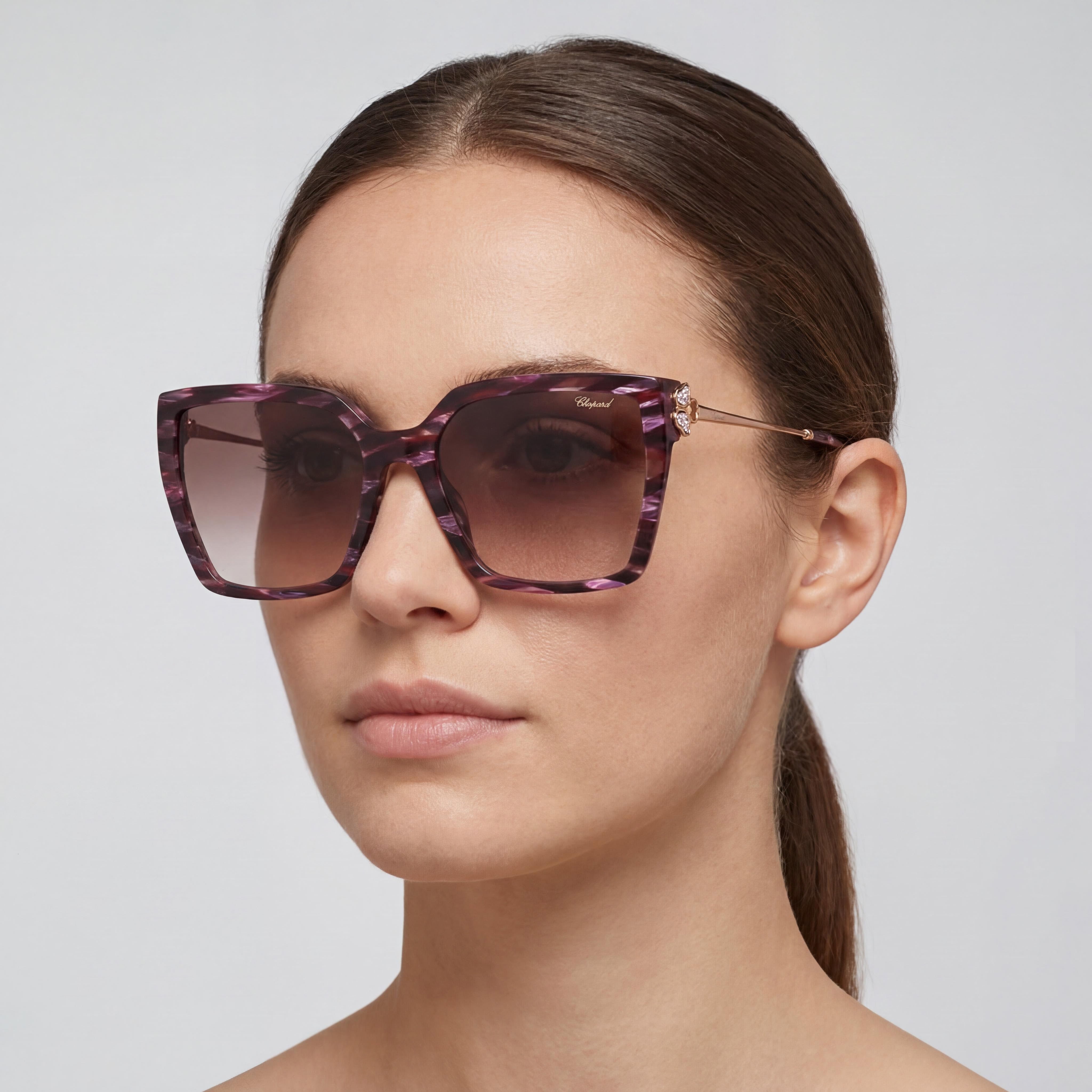 Gafas de sol Chopard casuales de mujer a rayas color burdeos de acetato de celulosa, lentes degradadas marrones, protección UV 56-18-135, Photo 4