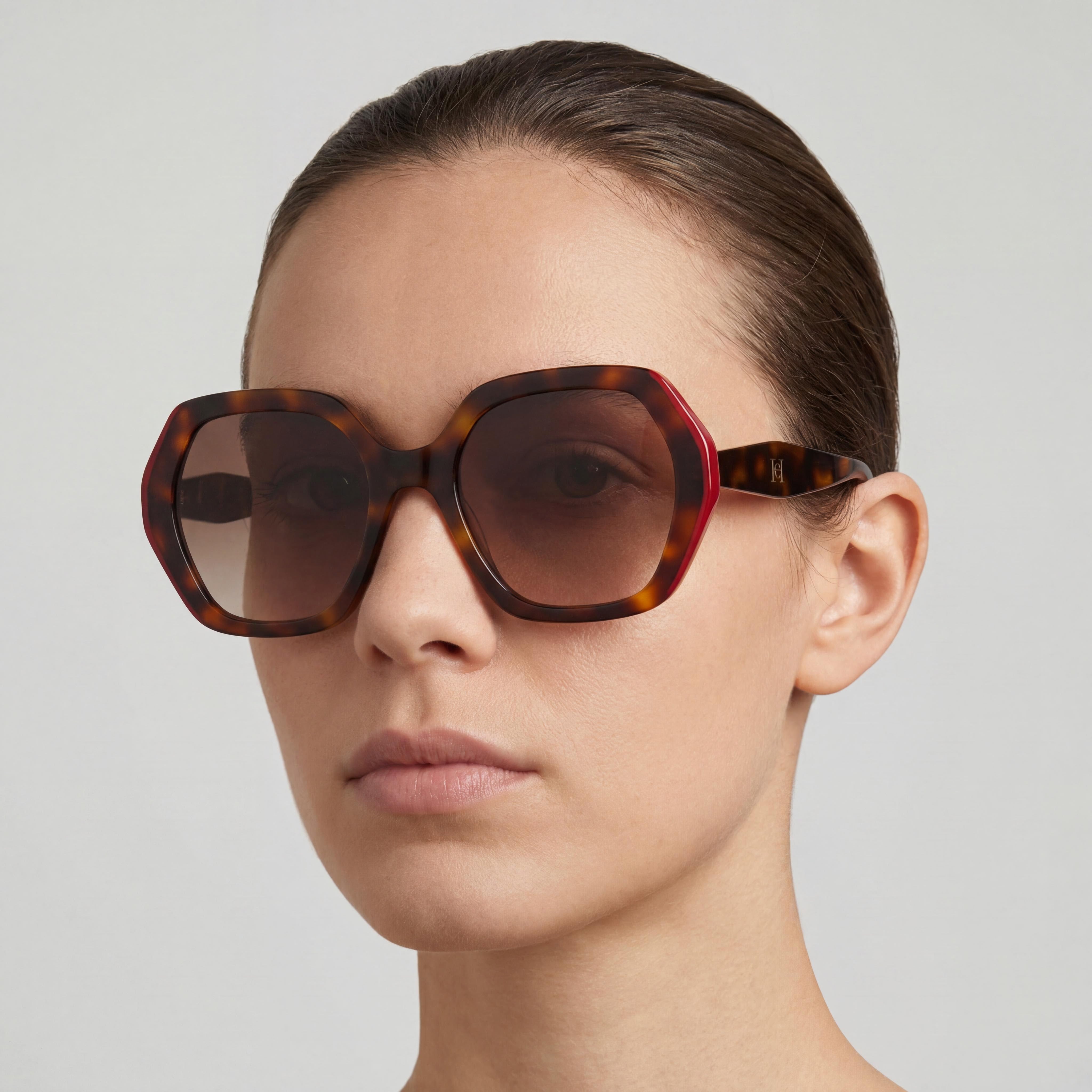 Gafas de sol unisex Carolina Herrera Essential de plástico rojo habana con cristales marrones degradados no polarizados UV 55mm, Photo 5