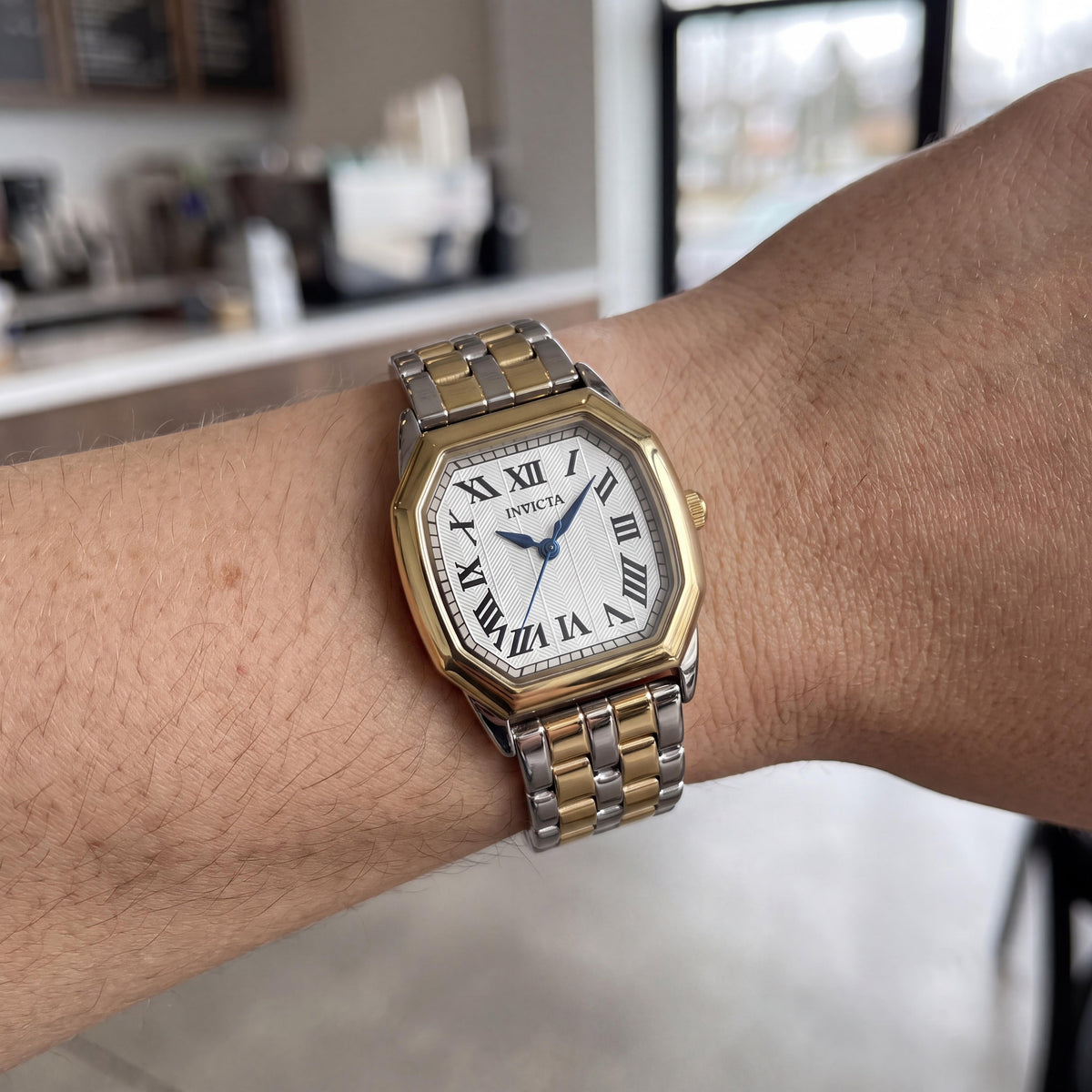 Invicta Wildflower 48958 Women's 27mm Stainless Steel Quartz Bracelet Watch Silver Dial, Photo 4