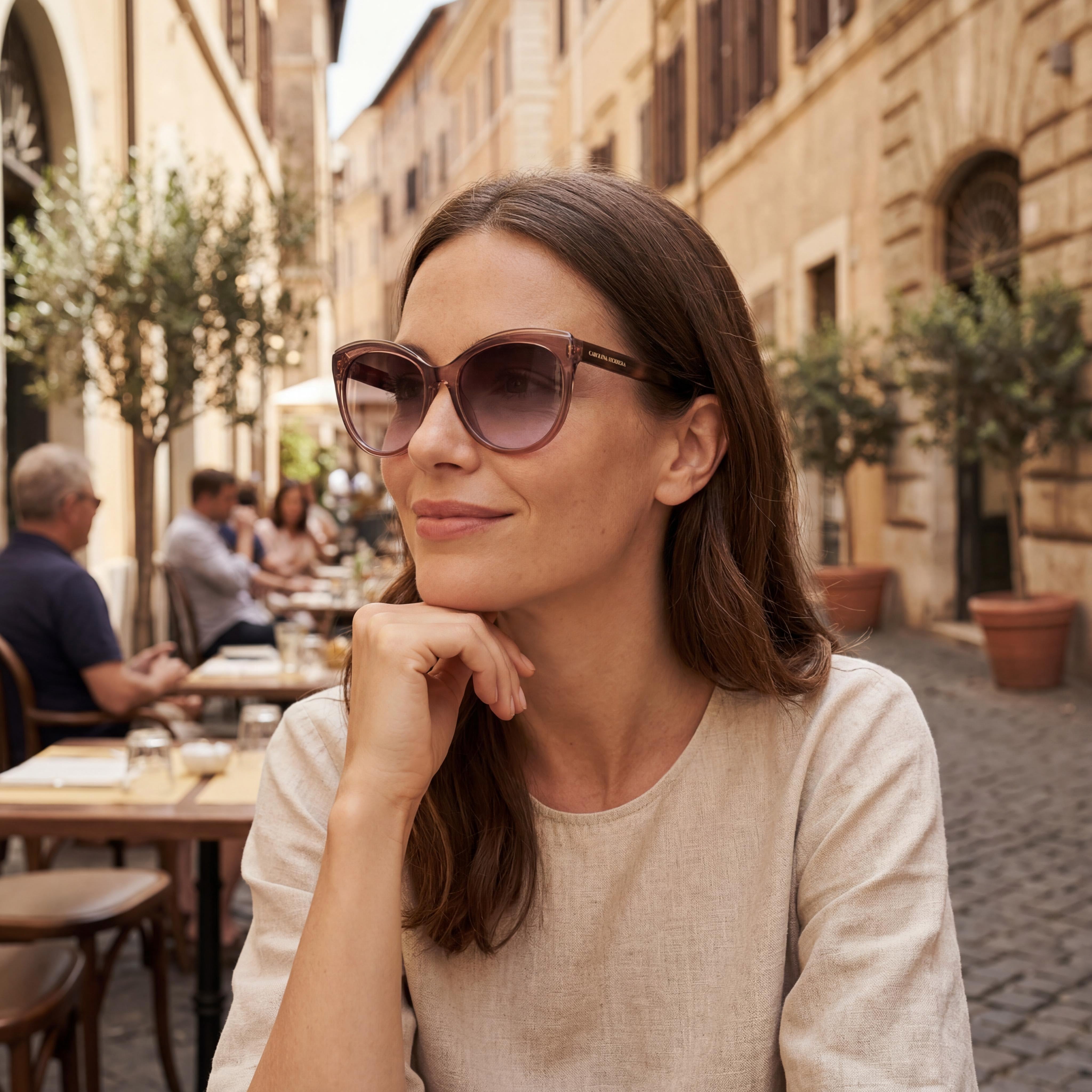 Carolina Herrera Gafas de Sol Esenciales para Mujer de Acetato con Protección UV, Montura y Lentes Marrón Grisáceo, 57-19-145mm, Photo 6