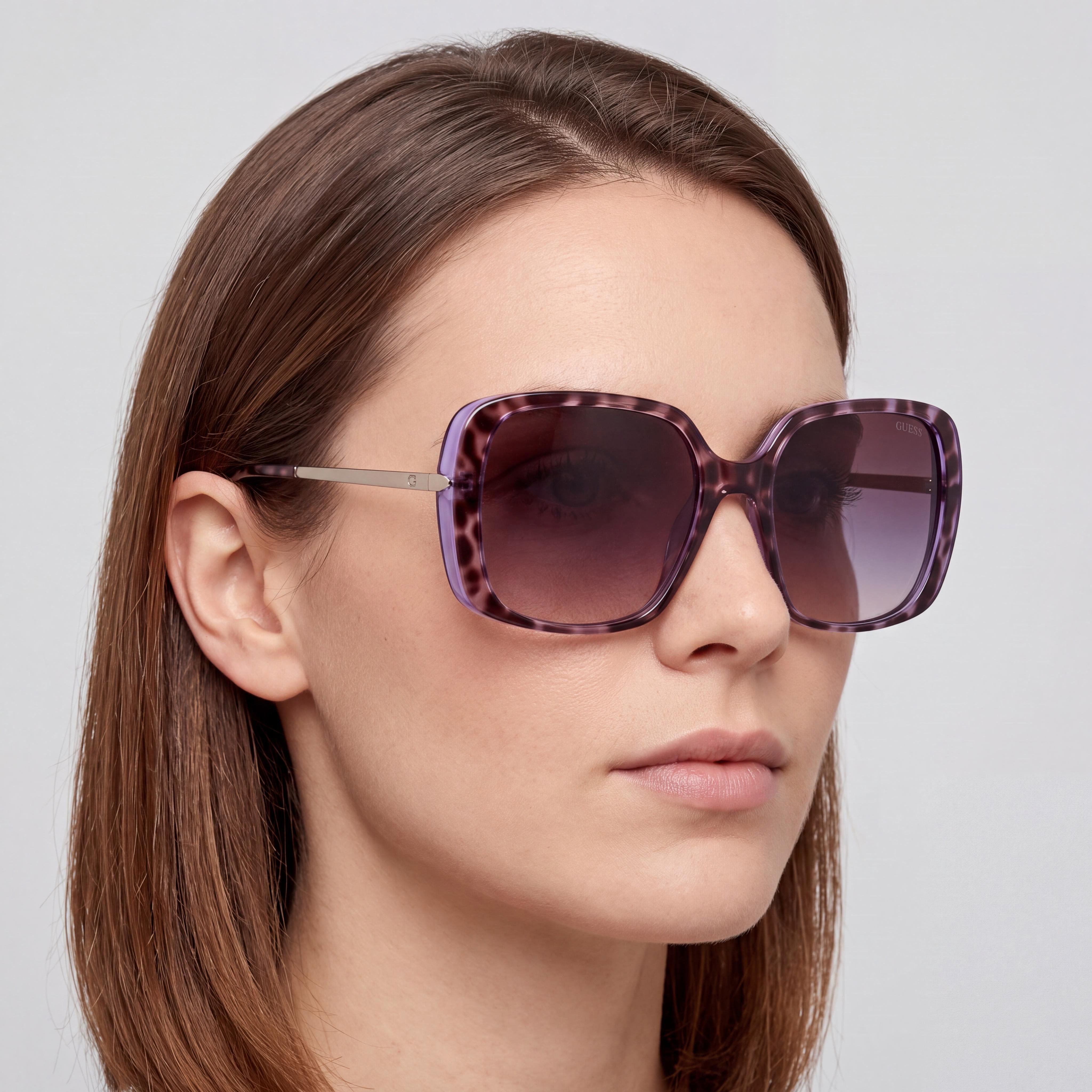 GUESS GU778083Z60 Women's Square Sunglasses, Purple Plastic Frame, Gradient Violet Non-Polarized Lenses, 60mm UV Protected, Photo 4