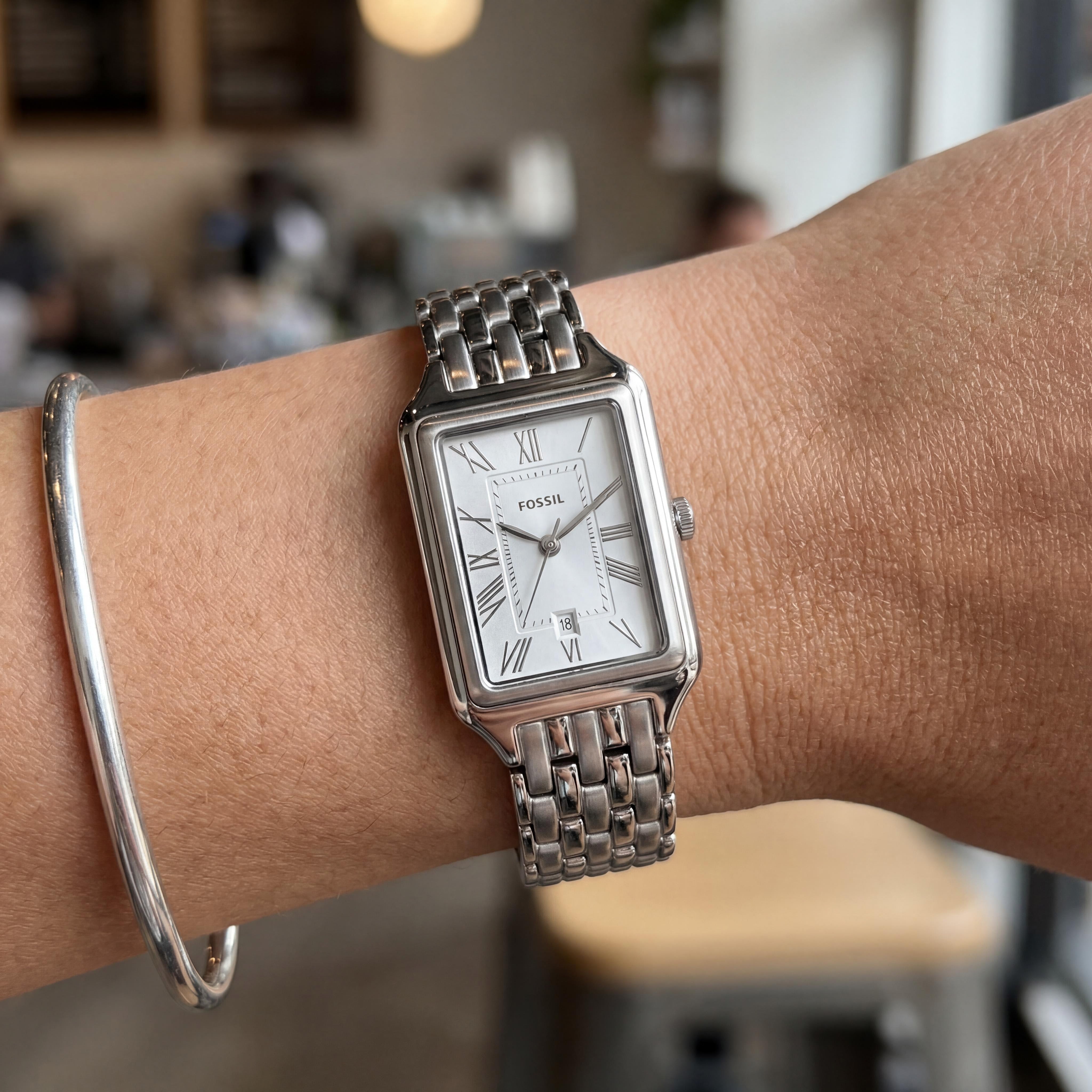 Fossil Raquel Reloj de pulsera con fecha de tres manecillas ES5221 para mujer con caja y brazalete de acero inoxidable tono plateado, 23 mm, Photo 4
