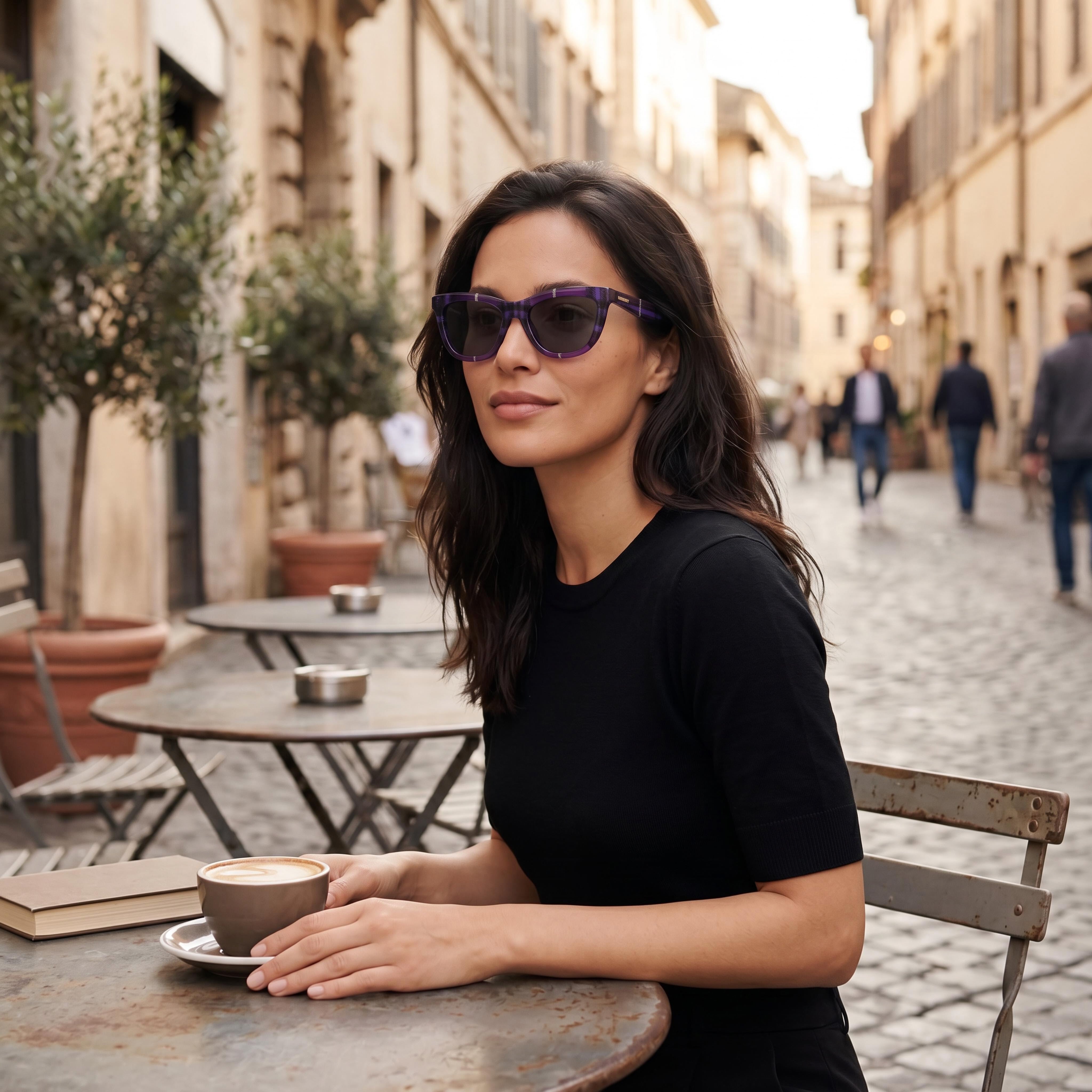 Gafas de sol clásicas BURBERRY para mujer con montura violeta, lentes de policarbonato no polarizadas de color gris oscuro de 53 mm, Photo 4
