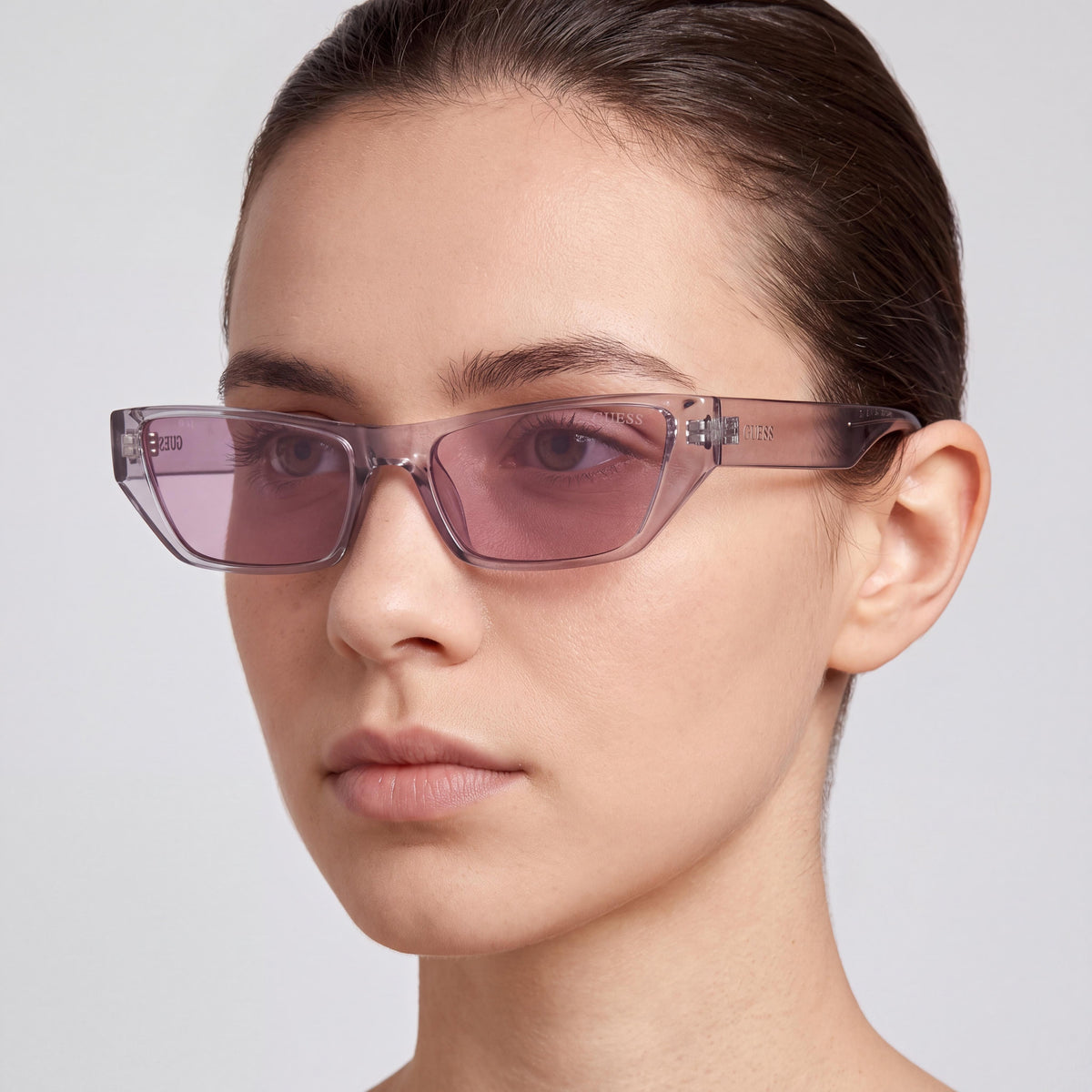 GUESS 56 Mm GU8232 Unisex Violet Metal Frame Eyewear with UV Protection, Plastic Lens, 145mm Lens Width, 17mm Bridge, 145mm Temple, Photo 4