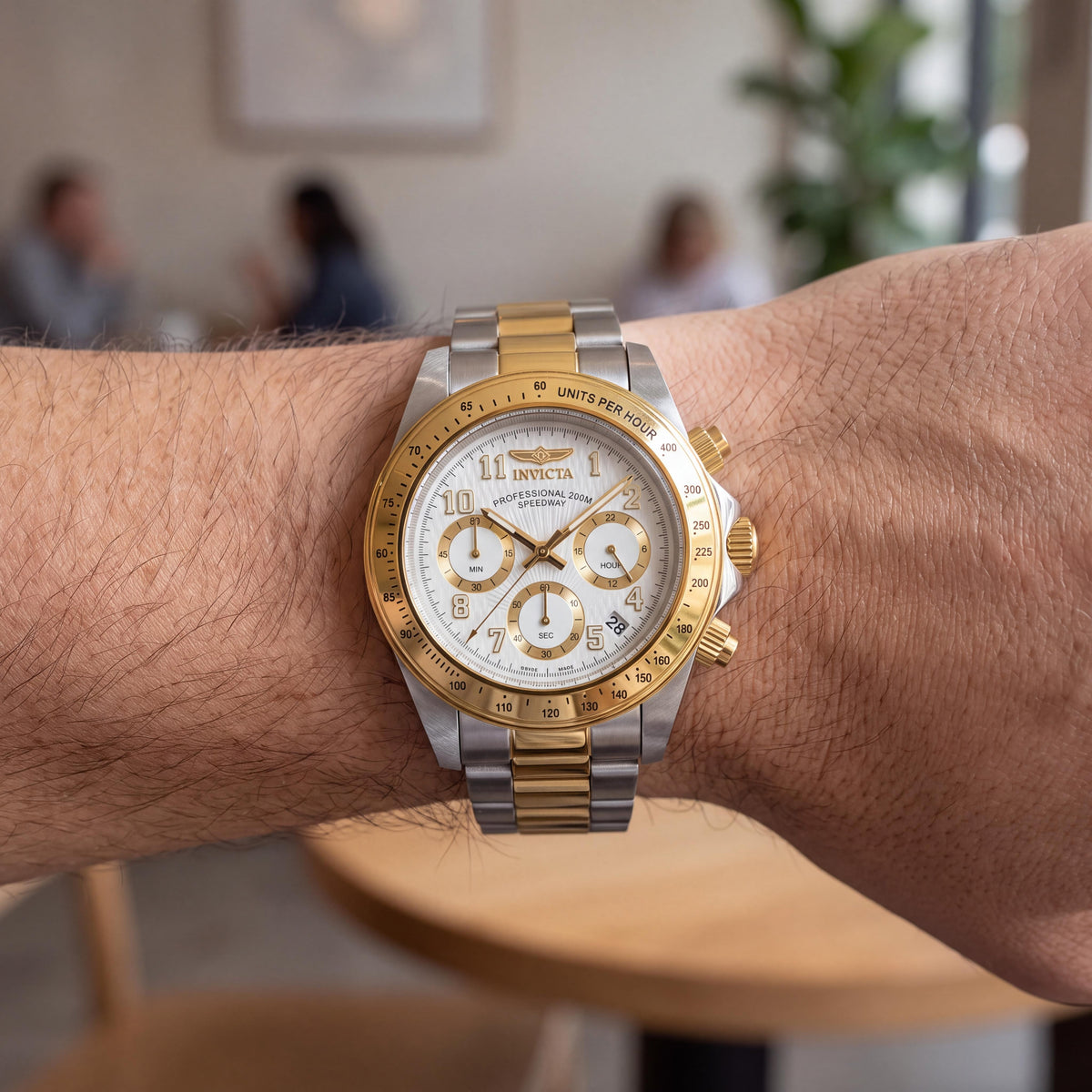 Invicta Speedway 17026 Reloj de pulsera de cuarzo de acero inoxidable plateado de dos tonos para hombre de 39 mm resistente al agua, Photo 4