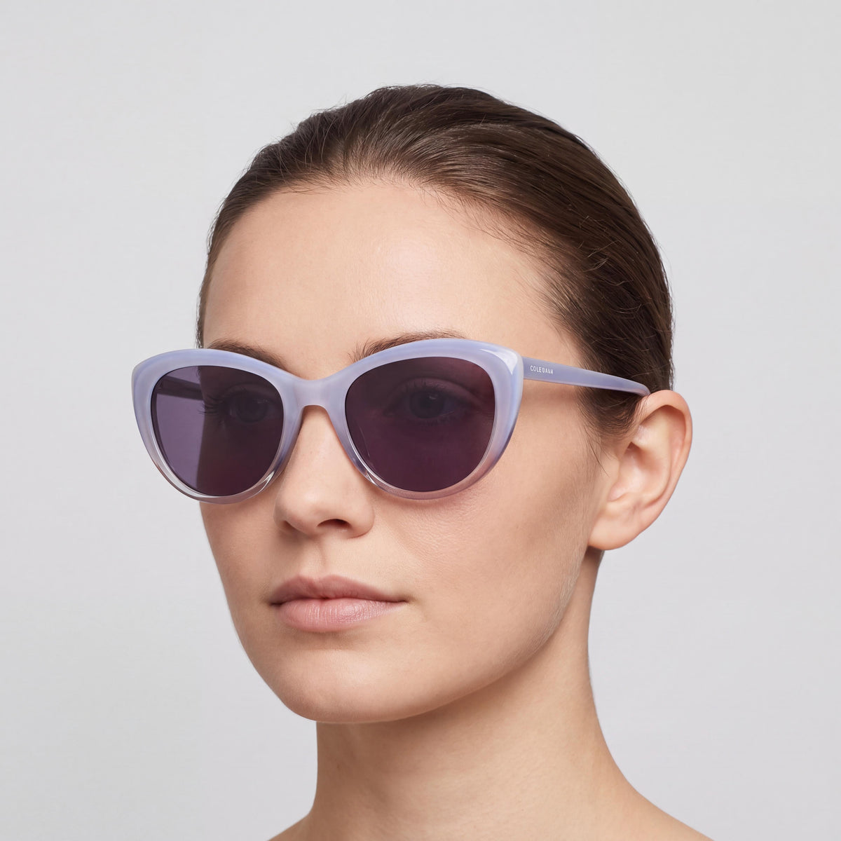 Gafas de sol polarizadas ojo de gato Cole Haan Ch7087 para mujer con montura de plástico ahumada degradada, 100 % protección UV, 53 mm, Photo 4