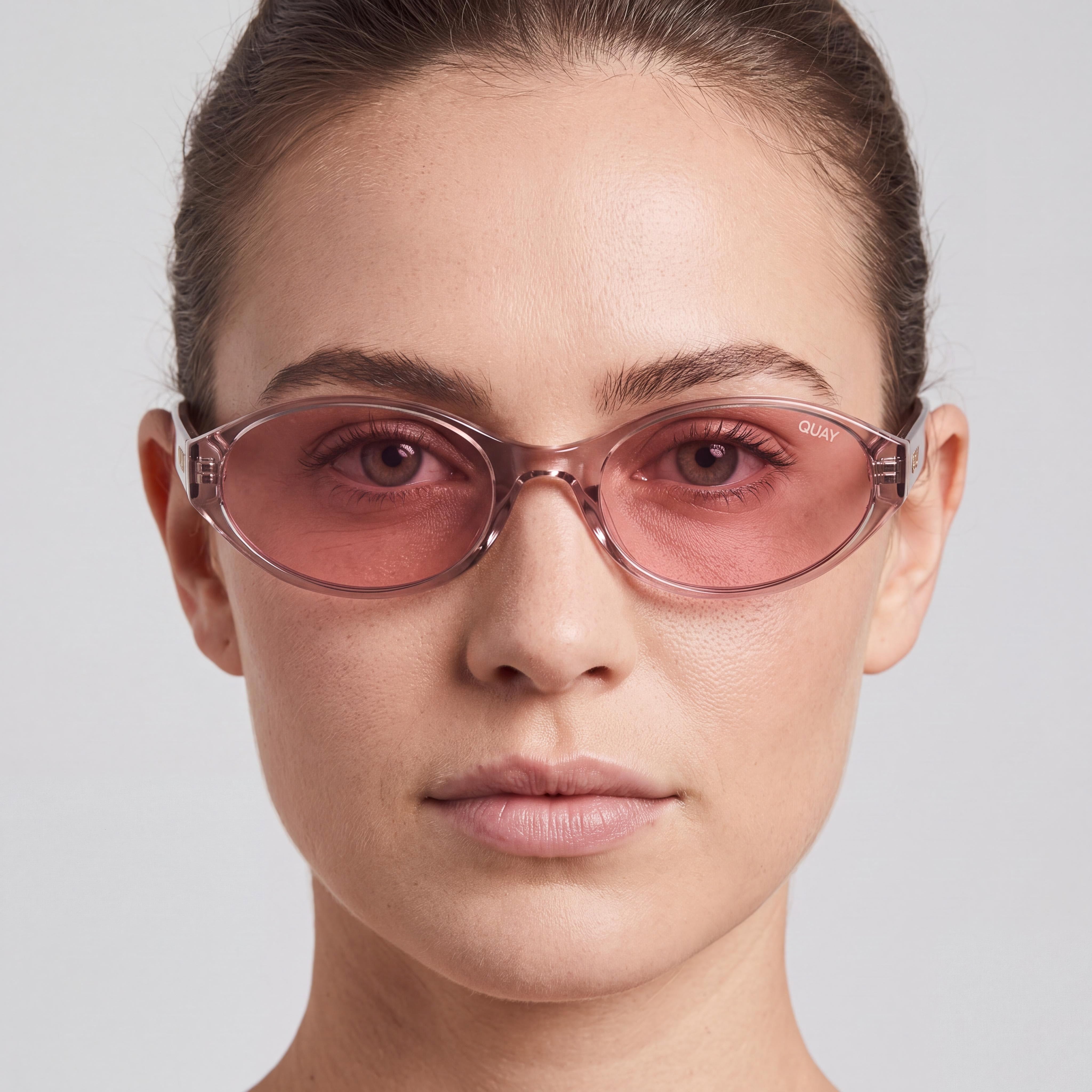 Gafas de sol redondas de inyección QUAY AUSTRALIA para mujer con 55 mm de ancho de lente, montura Doe Peony, lente Peony, Photo 4