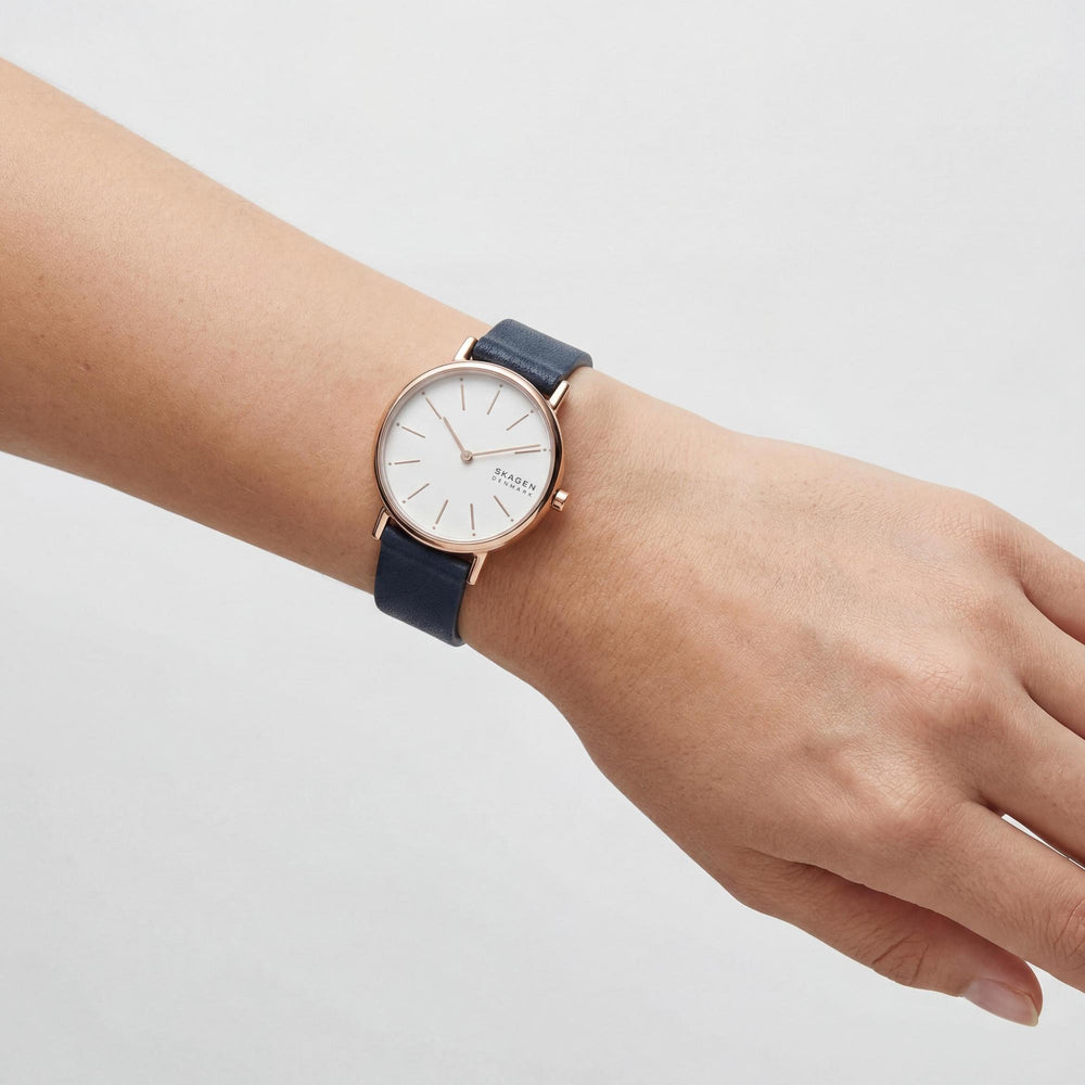 Reloj SKAGEN DENMARK Signatur Lille para mujer, 30 mm, acero inoxidable, oro rosa, cuero azul, esfera blanca