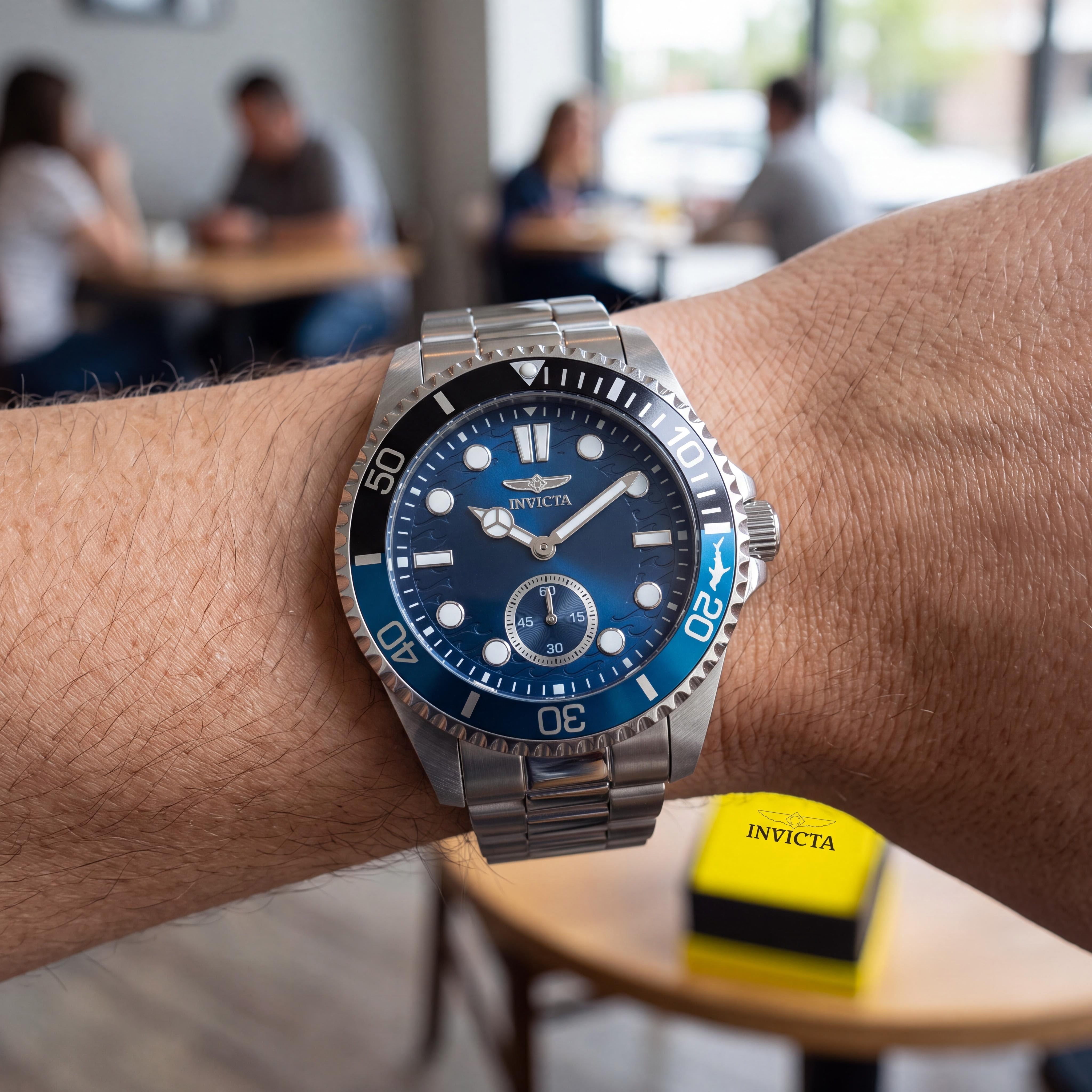 Invicta Pro Diver 49432 Men's Stainless Steel Quartz Movement Wristwatch with Blue Dial, 43mm Case, Photo 4