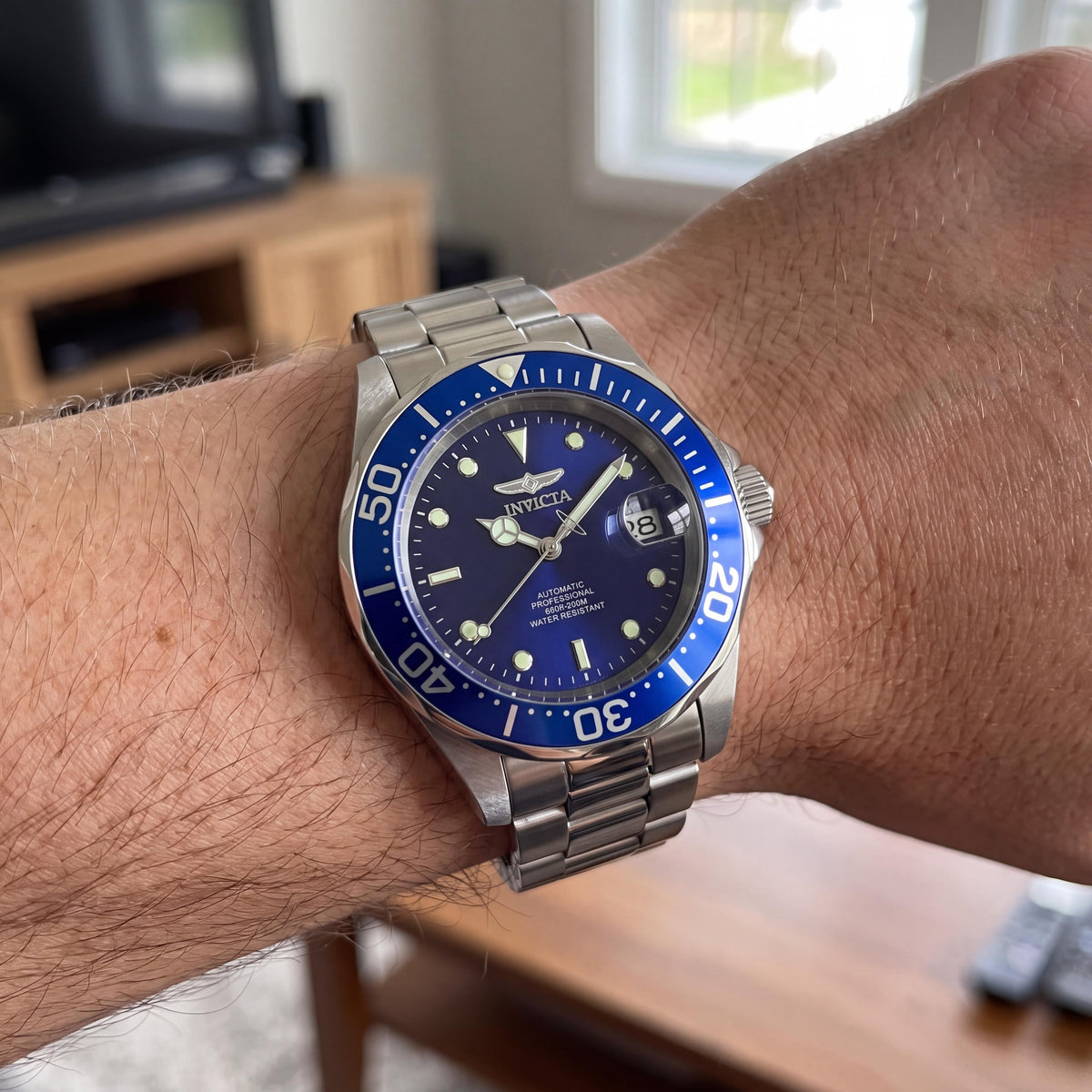Invicta Pro Diver Reloj automático para hombre, brazalete de acero inoxidable tono plateado de 40 mm, esfera azul, fecha, cristal Flame Fusion, resistente al agua 200M, Photo 3