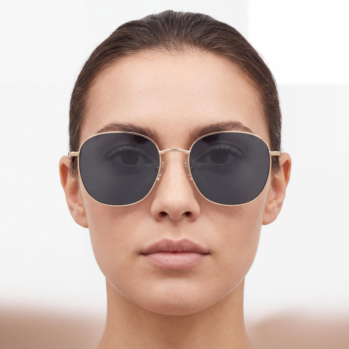 QUAY AUSTRALIA Jezabell Women's Oversized Round Gold Metal Black Light Black Polarized UV Protection Sunglasses 57mm, Photo 4