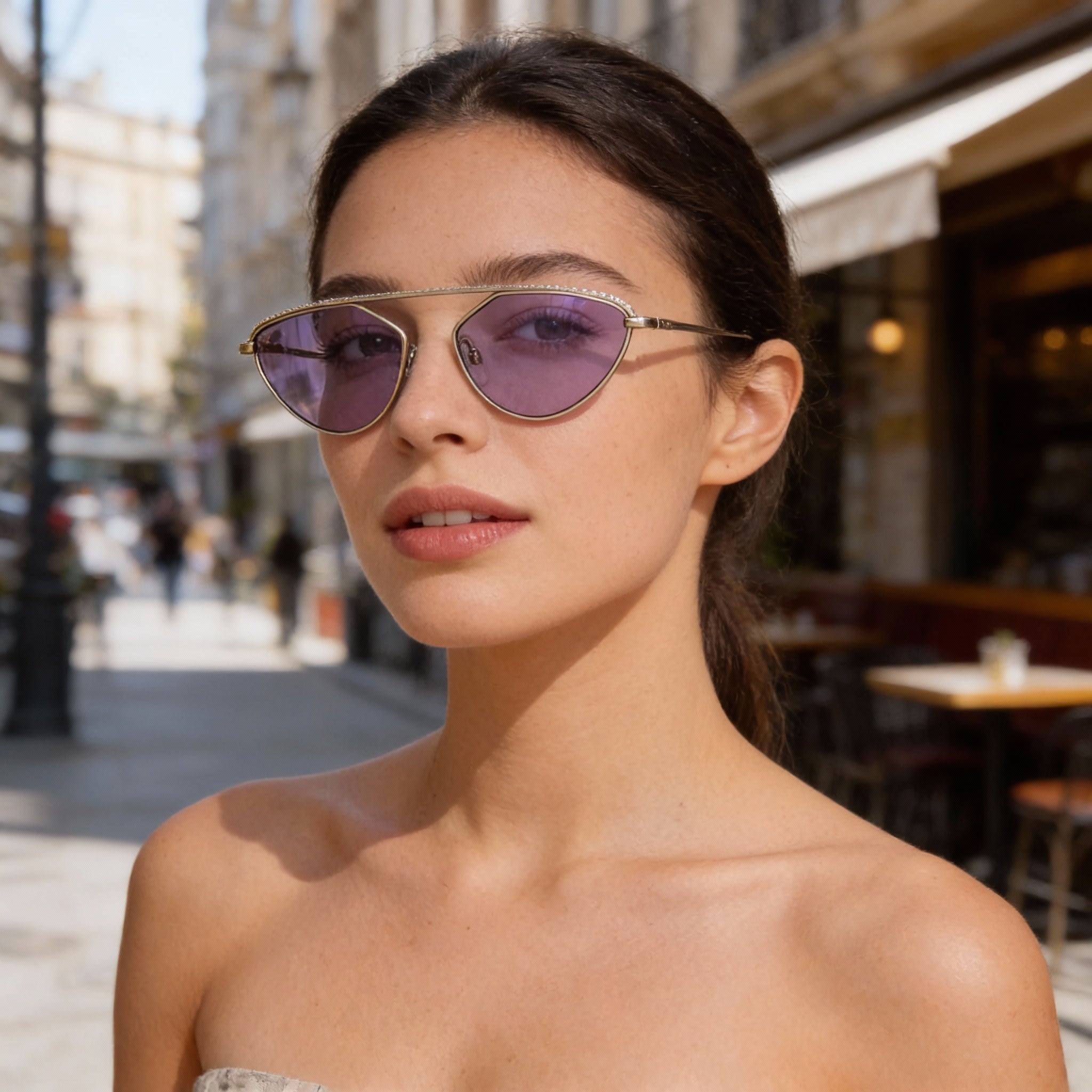 Gafas de sol DKNY Classic para mujer con montura de metal dorado, lentes ahumados claros y protección UV de 55 mm, Photo 6