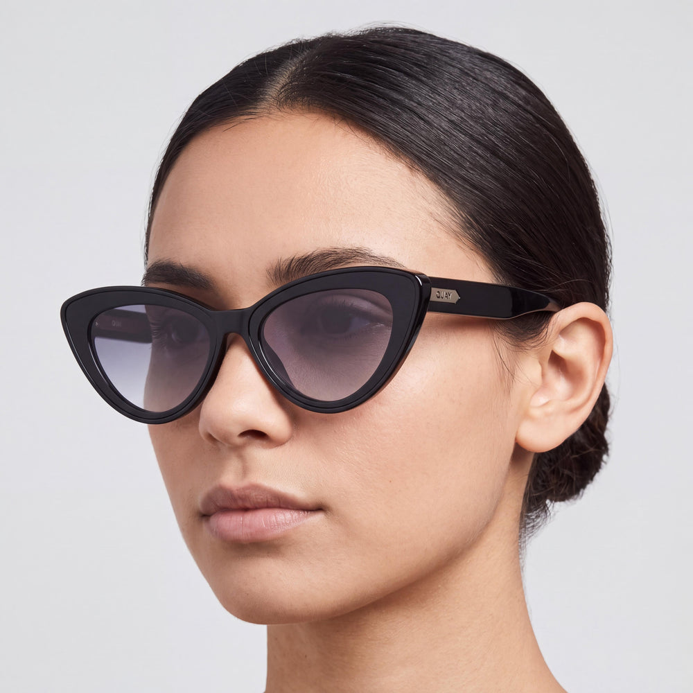 Gafas de sol QUAY AUSTRALIA TEMPTED Cat Eye para mujer, montura de plástico negro, lentes de humo con protección UV, 145mm