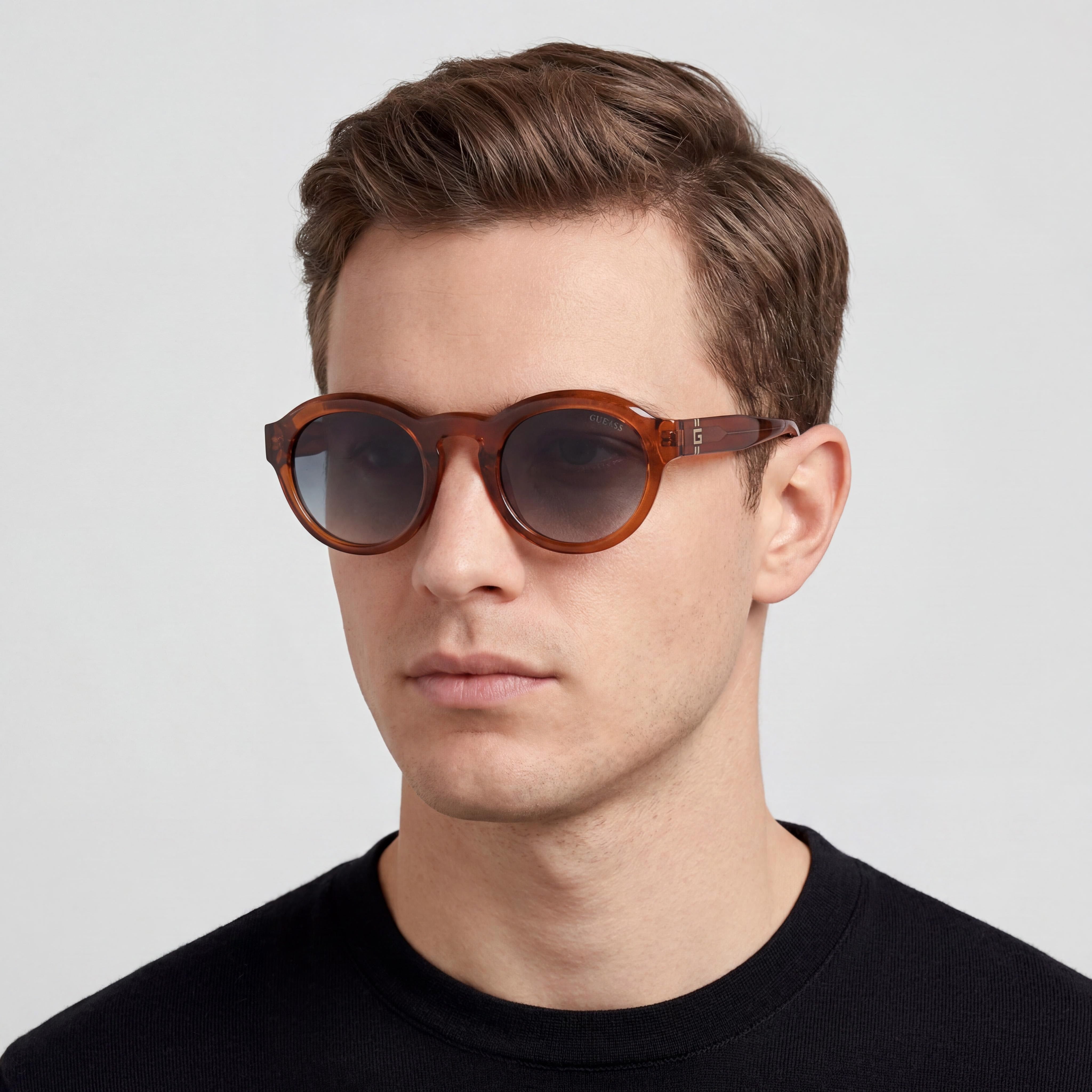 GUESS Gafas de sol casuales unisex de plástico marrón oscuro brillante con montura, lentes degradadas azules con protección UV, no polarizadas, 49 mm, Photo 5