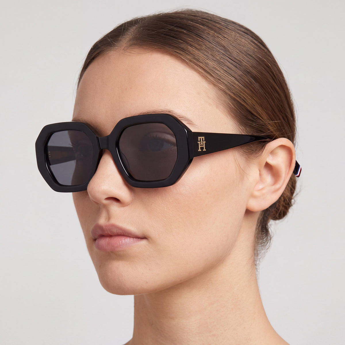 Tommy Hilfiger Th 2155/S Rectangular Geometrical Women's 100% UV Protection Sunglasses Black Striped, White/Grey Acetate Frame 52mm, Photo 4