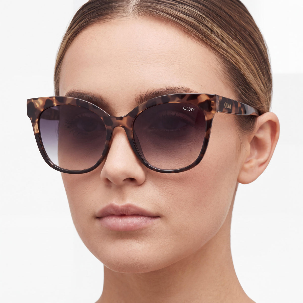 QUAY AUSTRALIA It's My Way Women's Cat Eye Tortoise Black Black Fade Plastic Sunglasses 59mm with UV Protection, Photo 4