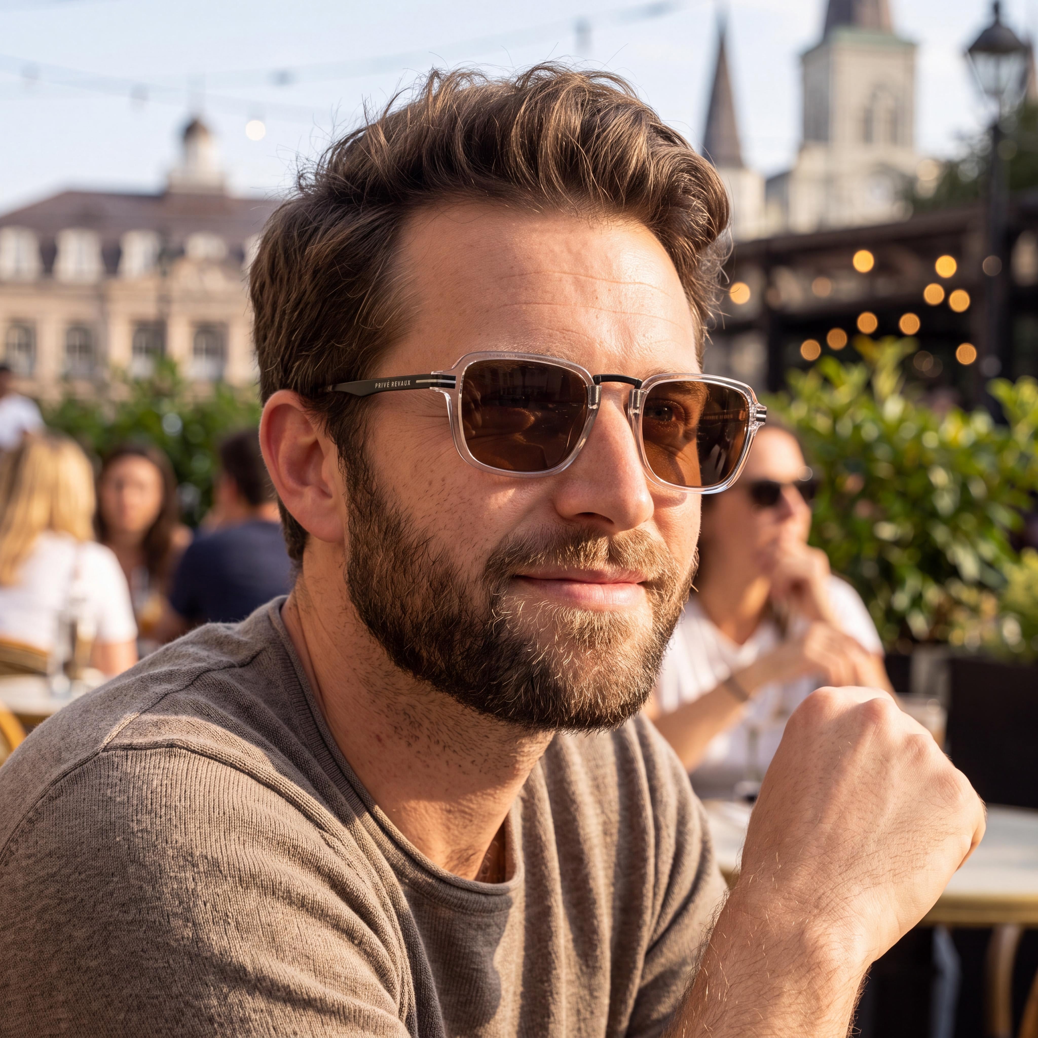 PRIVÉ REVAUX No Concept Gafas de sol de policarbonato gris cristal dorado con protección UV para hombre de 52 mm, Photo 4