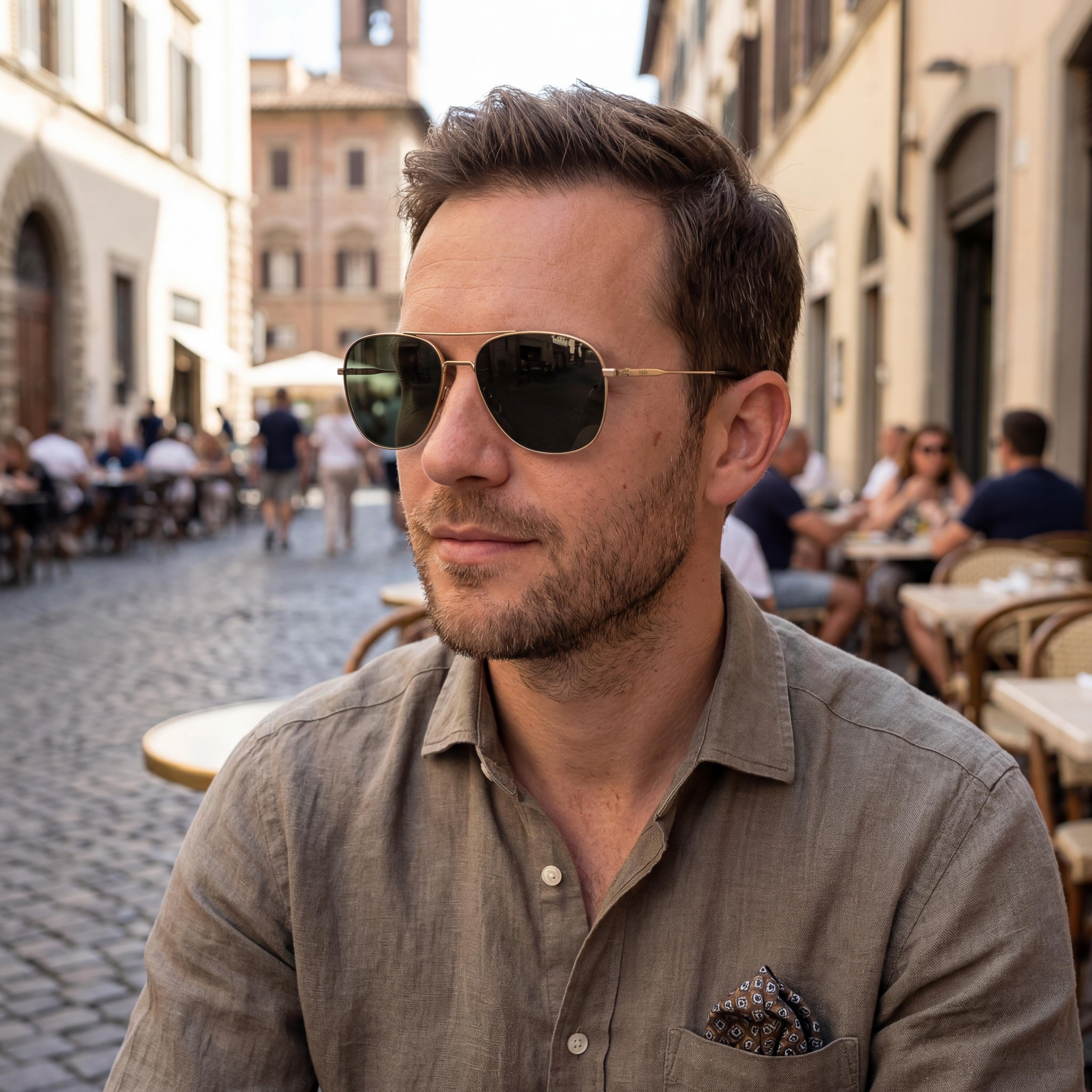 Hugo Boss 1557/O/F/S Aoz Aoz Gafas de sol para hombre, armazón de plástico dorado mate, lentes marrones sin polarizar con protección UV, 62 mm, Photo 6
