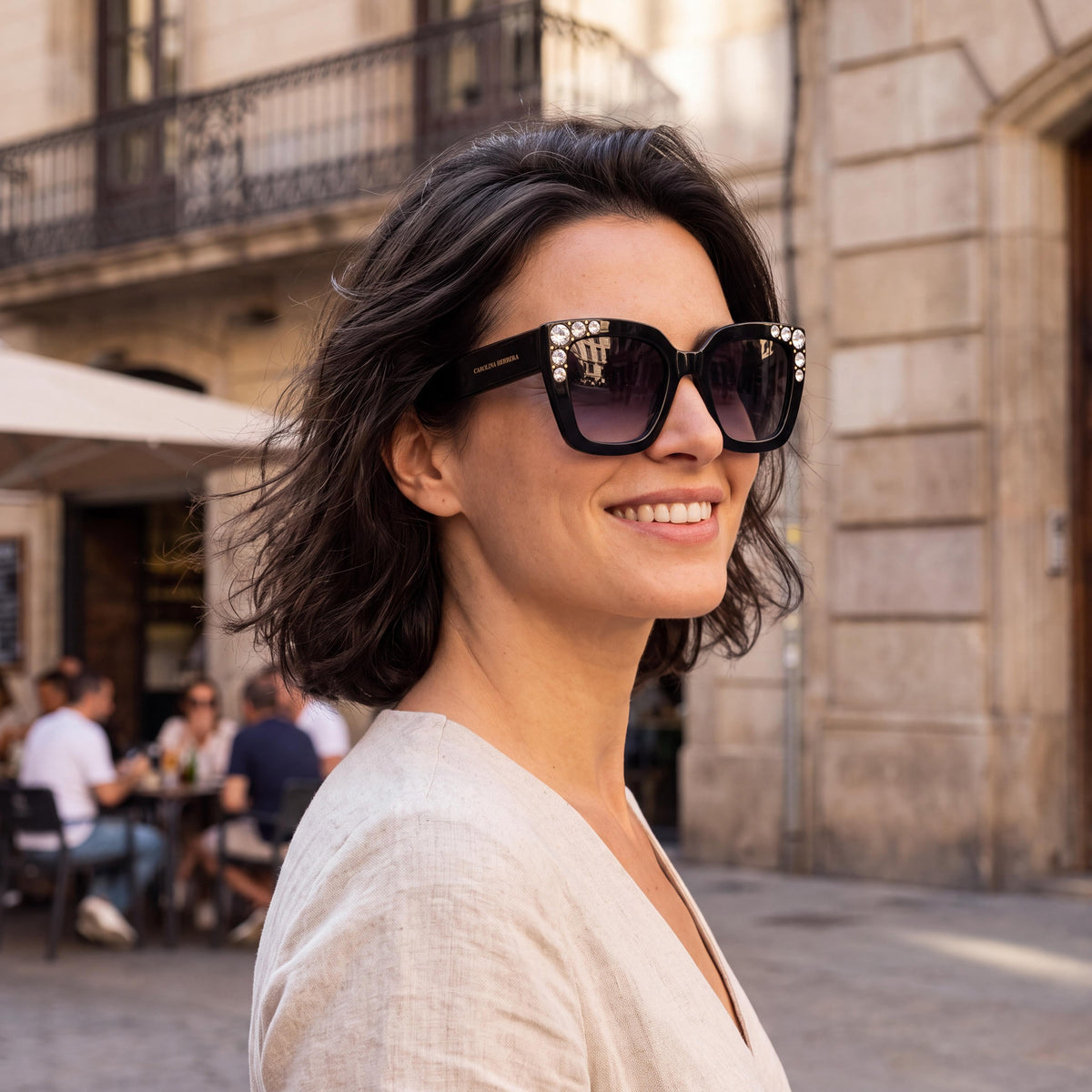Carolina Herrera Her 0130/S Women's Black Gemstones Gold-logo Grey Gradient Acetate Sunglasses 52mm UV Protected, Photo 4