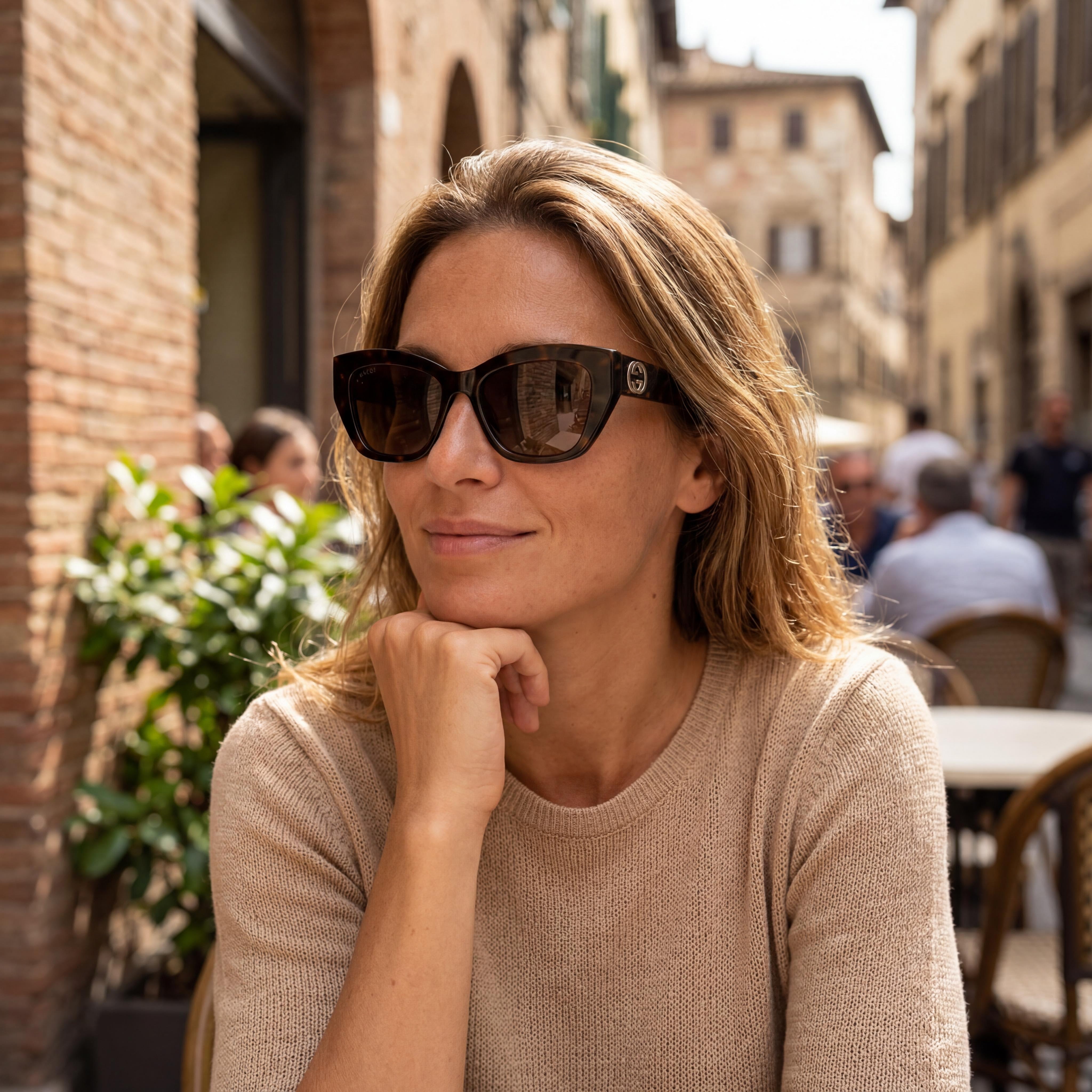 Gucci Casual Style GG1844SA-002 Unisex Sunglasses with Black Frames and Black Lenses, 17mm Bridge, 140mm Temple, Photo 5