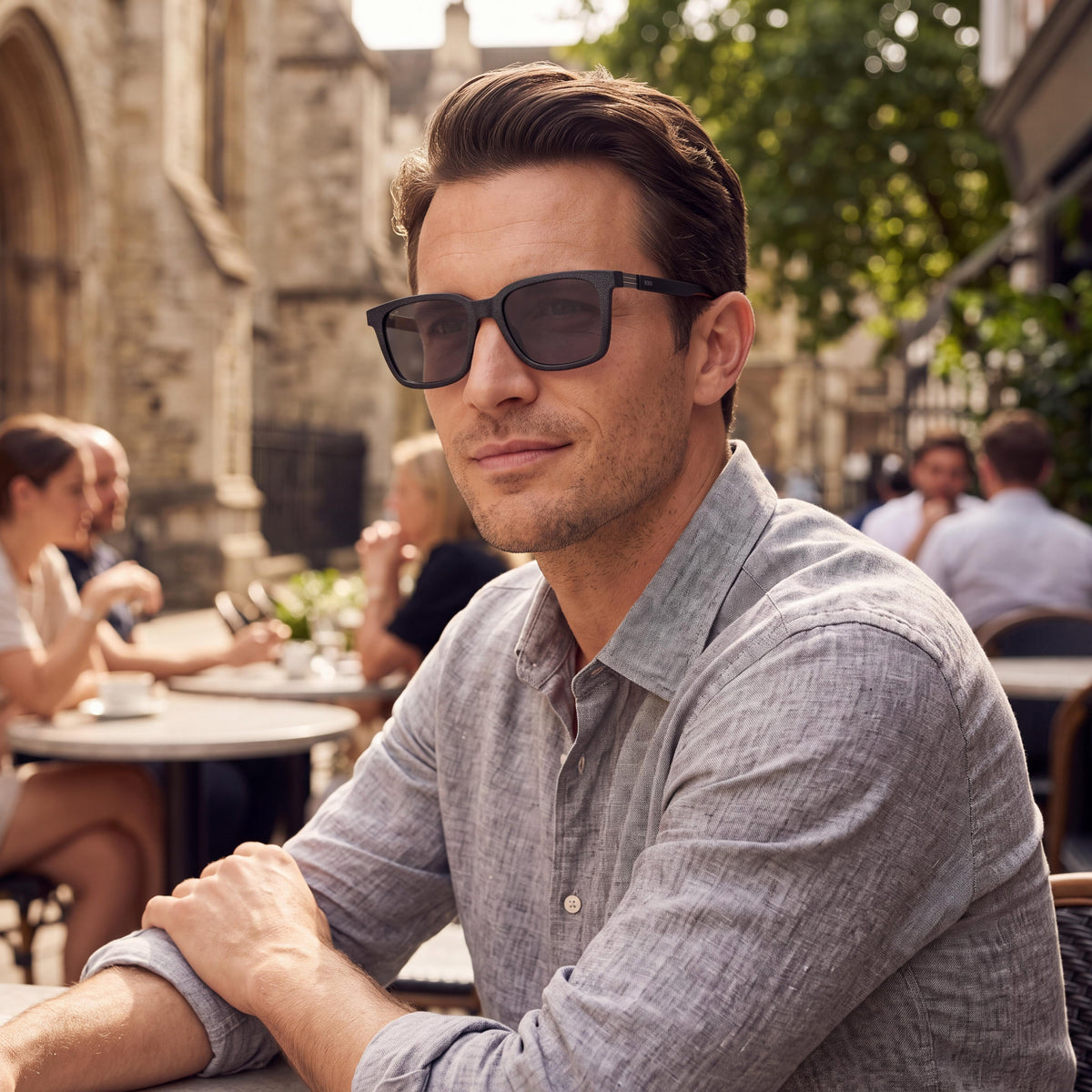 Gafas de sol Hugo Boss BOSS 1574/S para hombre, funcionales y cómodas, armazón de plástico negro, beige y gris, 53 mm, Photo 5