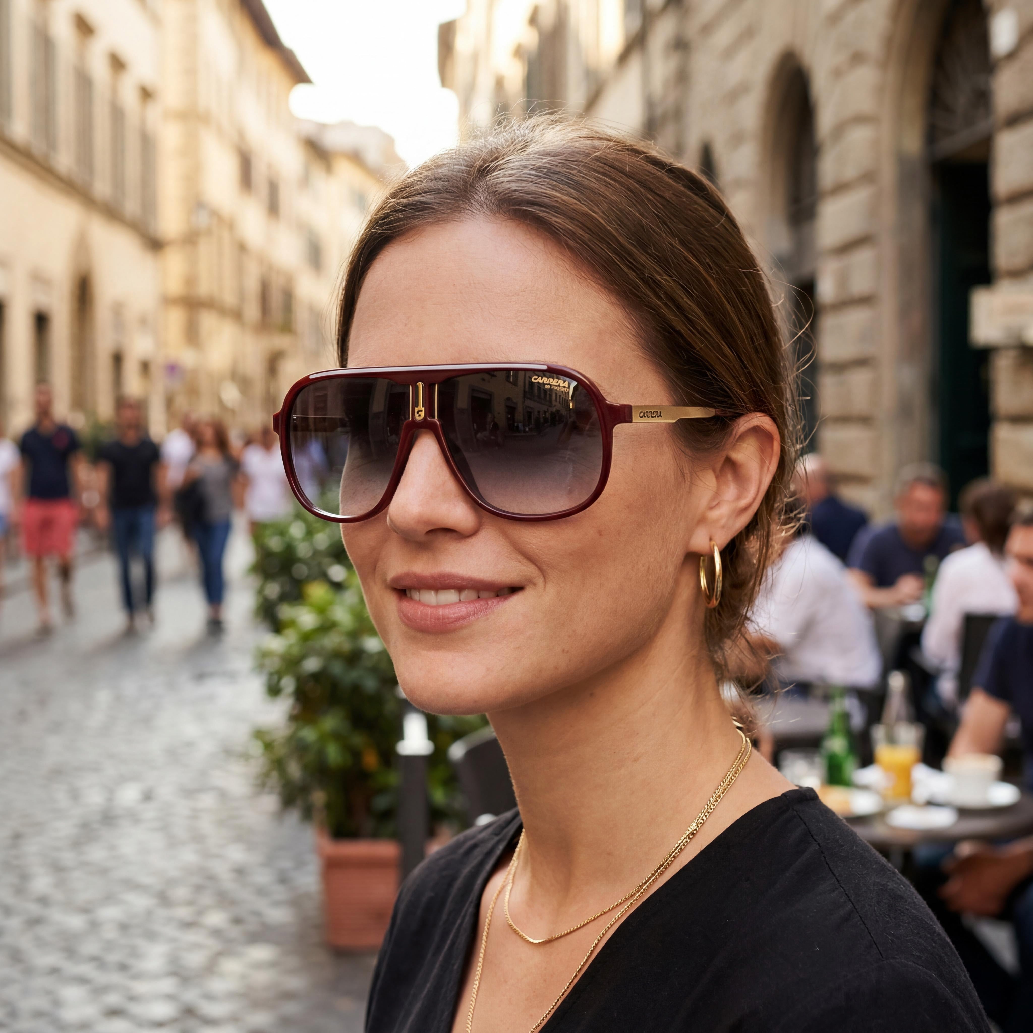 Gafas de sol Carrera Wayfarers unisex de plástico, color dorado y rojo, de 62 mm, con lentes antirreflejos y protección UV en gris degradado., Photo 5