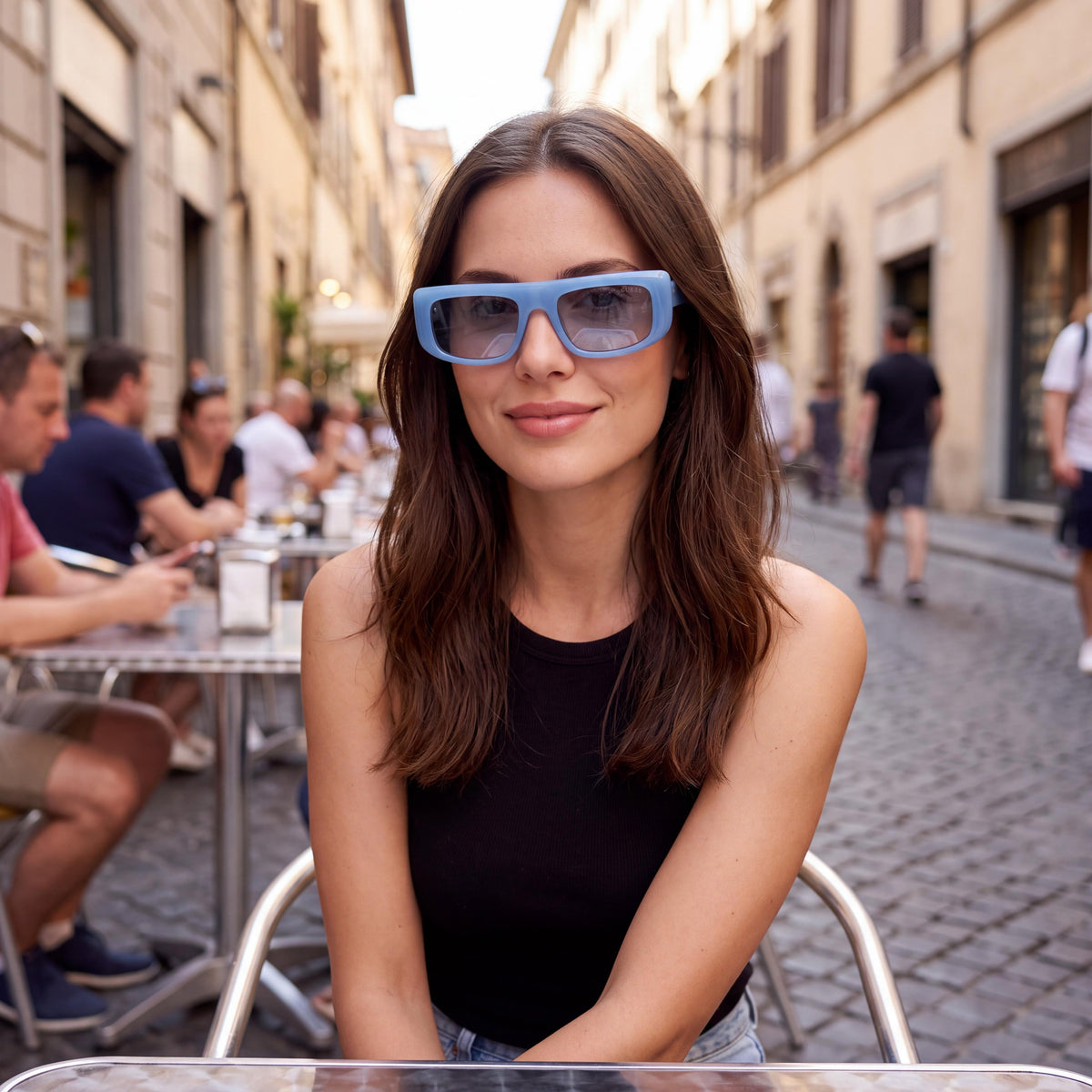 GUESS Unisex Sunglasses with Lemon Frame, Featuring Durable Lenses, Lightweight Comfort, and Essential UV Protection, Photo 3