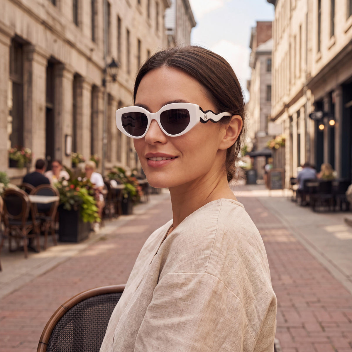 KARL LAGERFELD Kl6144s Women's Cat Eye Iniettato Sunglasses, Matte White, UV Protection, 50mm Lens, Photo 5