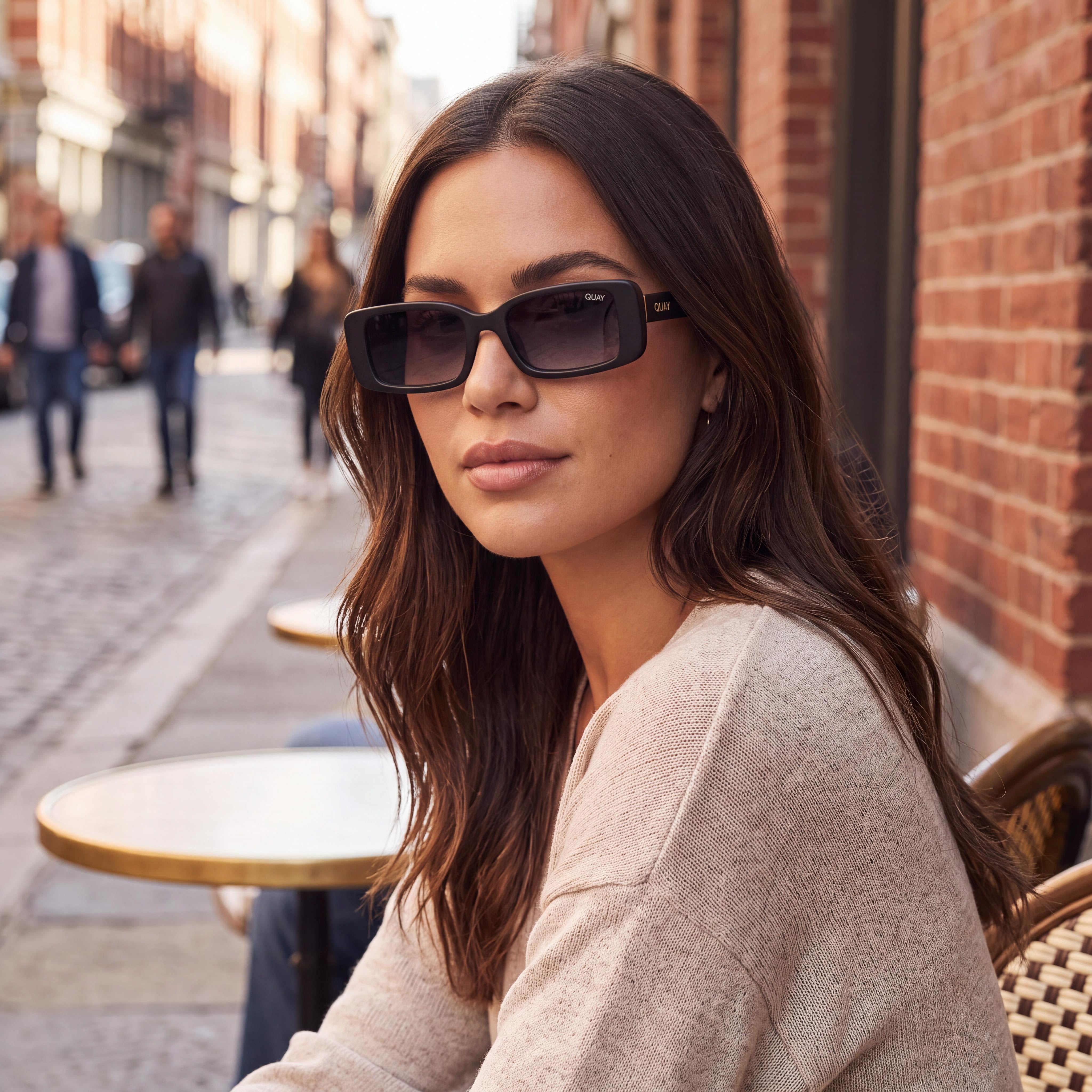 QUAY AUSTRALIA Women's Cat Eye Matte Black Smoke Plastic Frame Smoke Non-Polarized Sunglasses, Photo 4