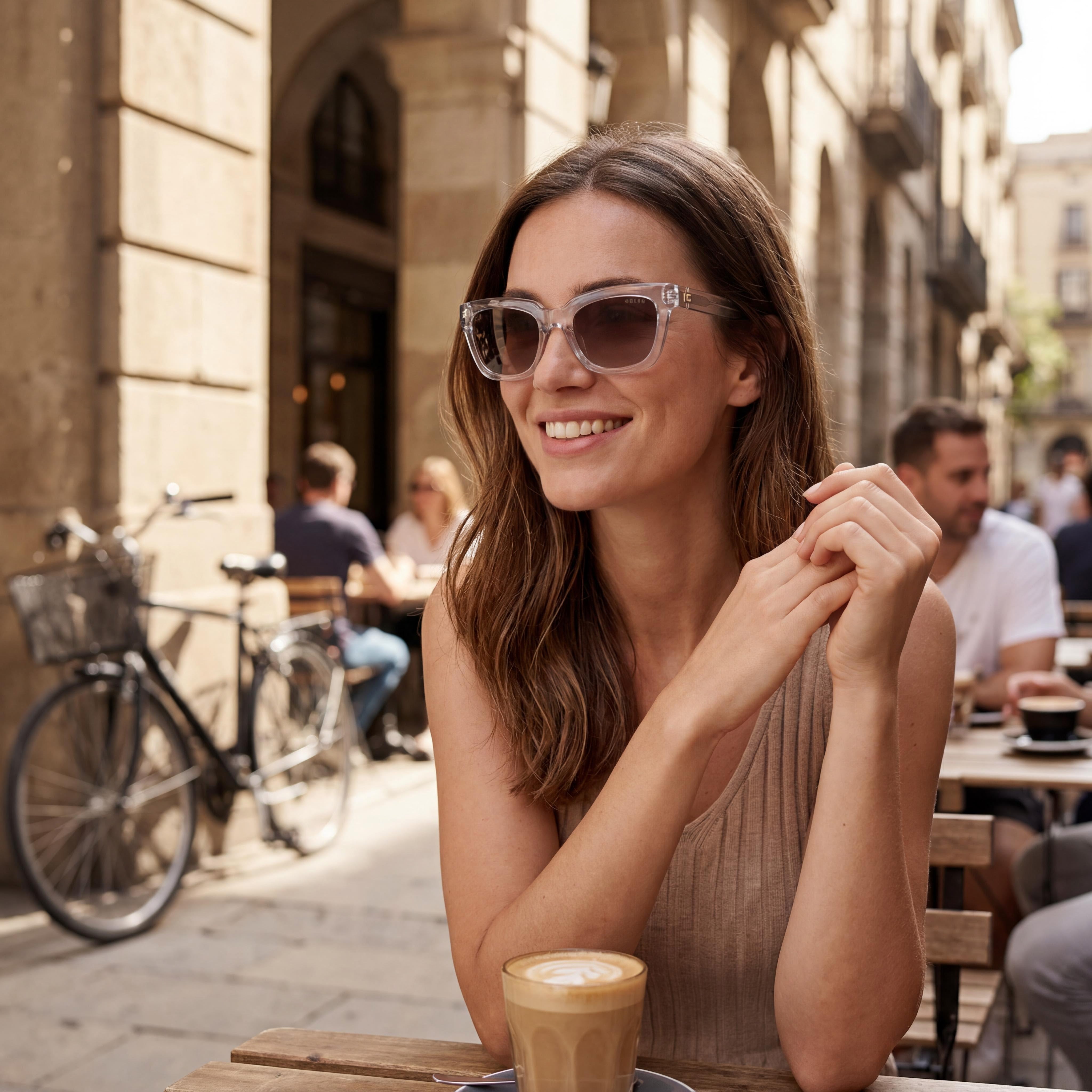 GUESS Gu00206 Unisex Crystal Injected Frame Sunglasses with Gradient Brown UV Polycarbonate Lenses 53-19-145, Photo 6