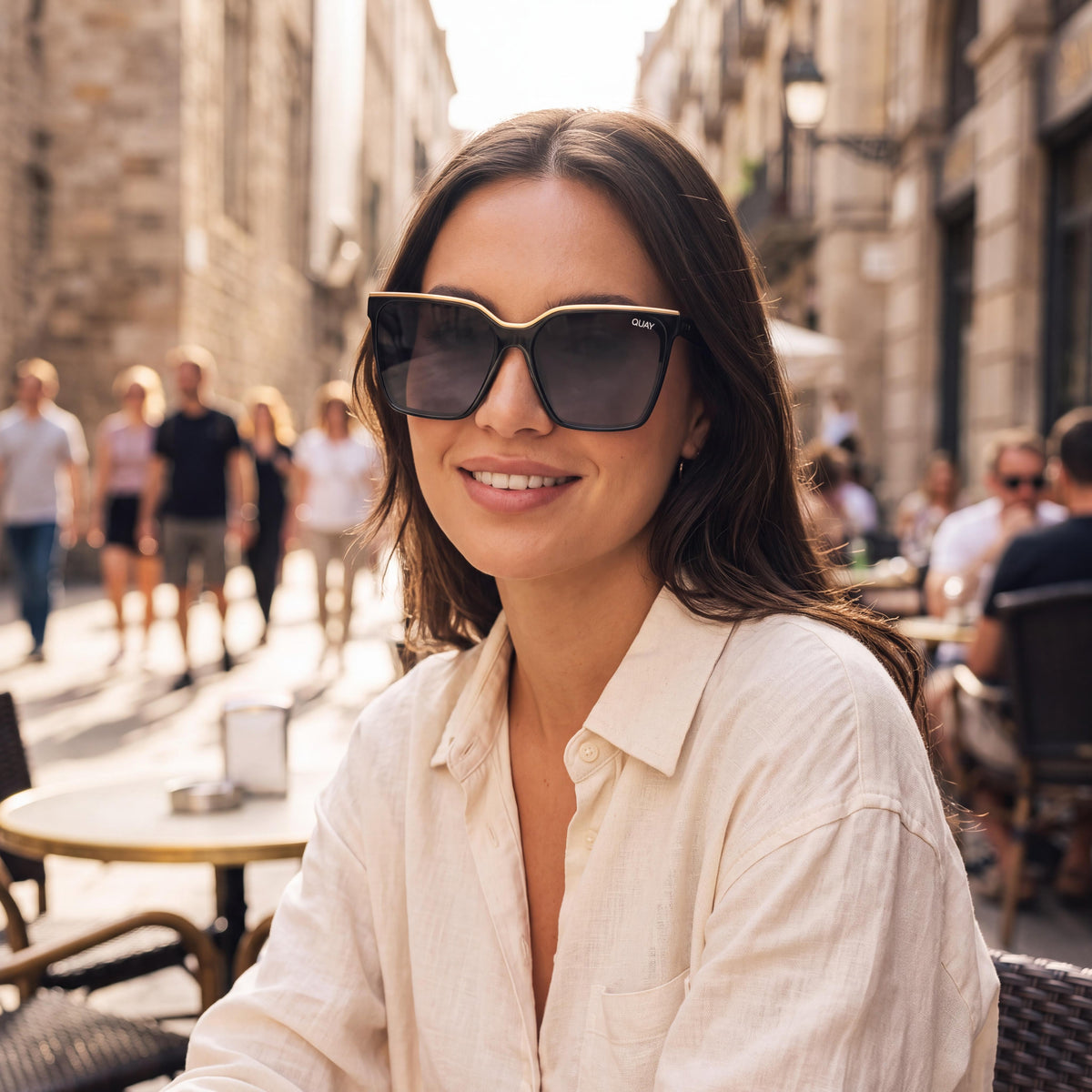 QUAY AUSTRALIA Level Up Women's Black Gold Injection Frame Smoke Polarized UV Sunglasses 147mm, Photo 5