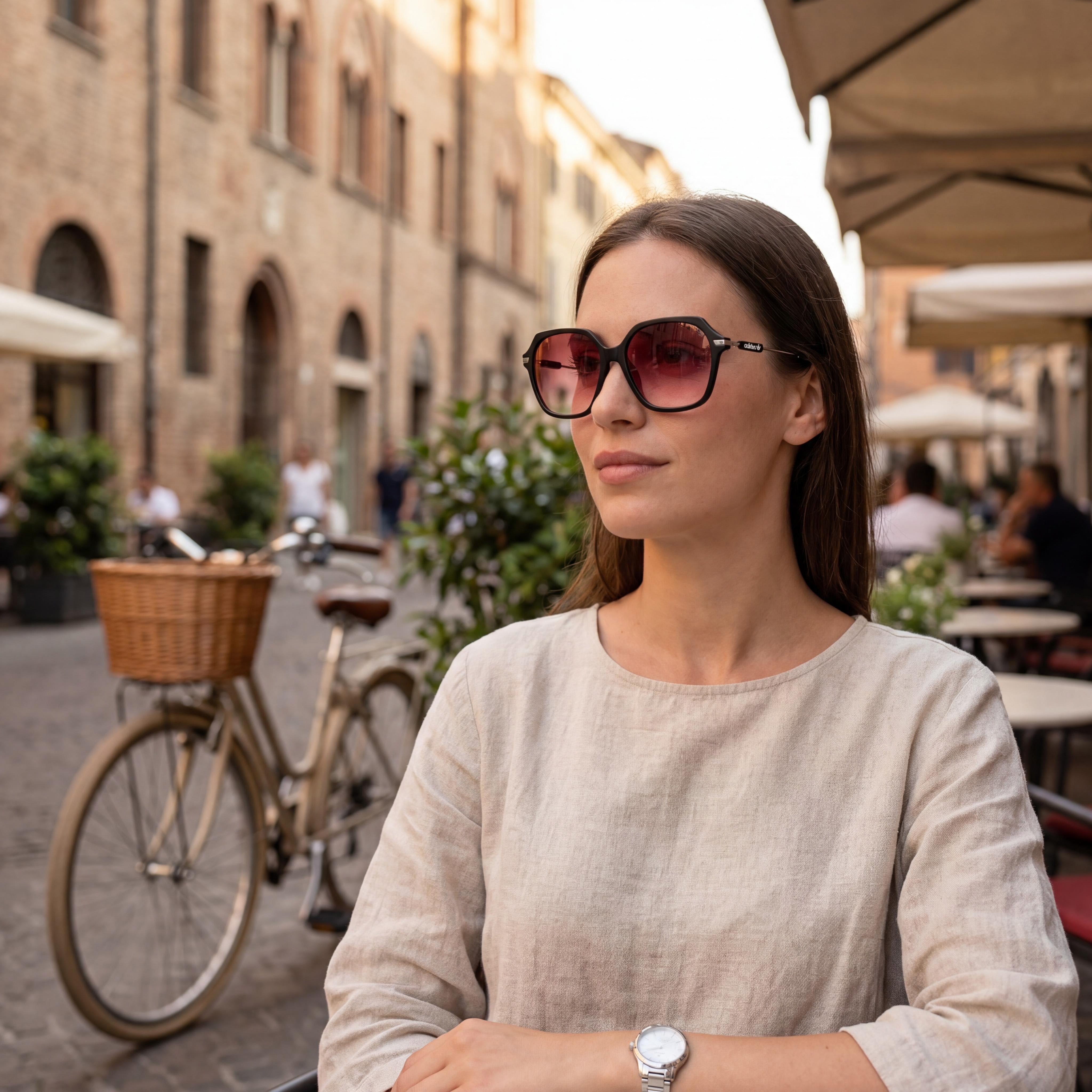 Gafas Adidas Originals Or0082 para mujer, montura de plástico, negro mate, lentes burdeos de espejo no polarizadas con protección UV, 55mm, Photo 5