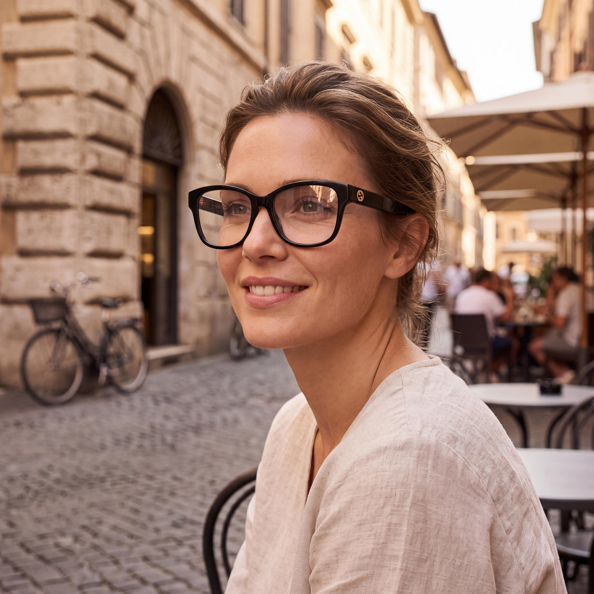 Gafas graduadas cuadradas Gucci GG1340O de montura completa de plástico negro con logo dorado para mujer, lentes de plástico transparente de 54 mm, Photo 3