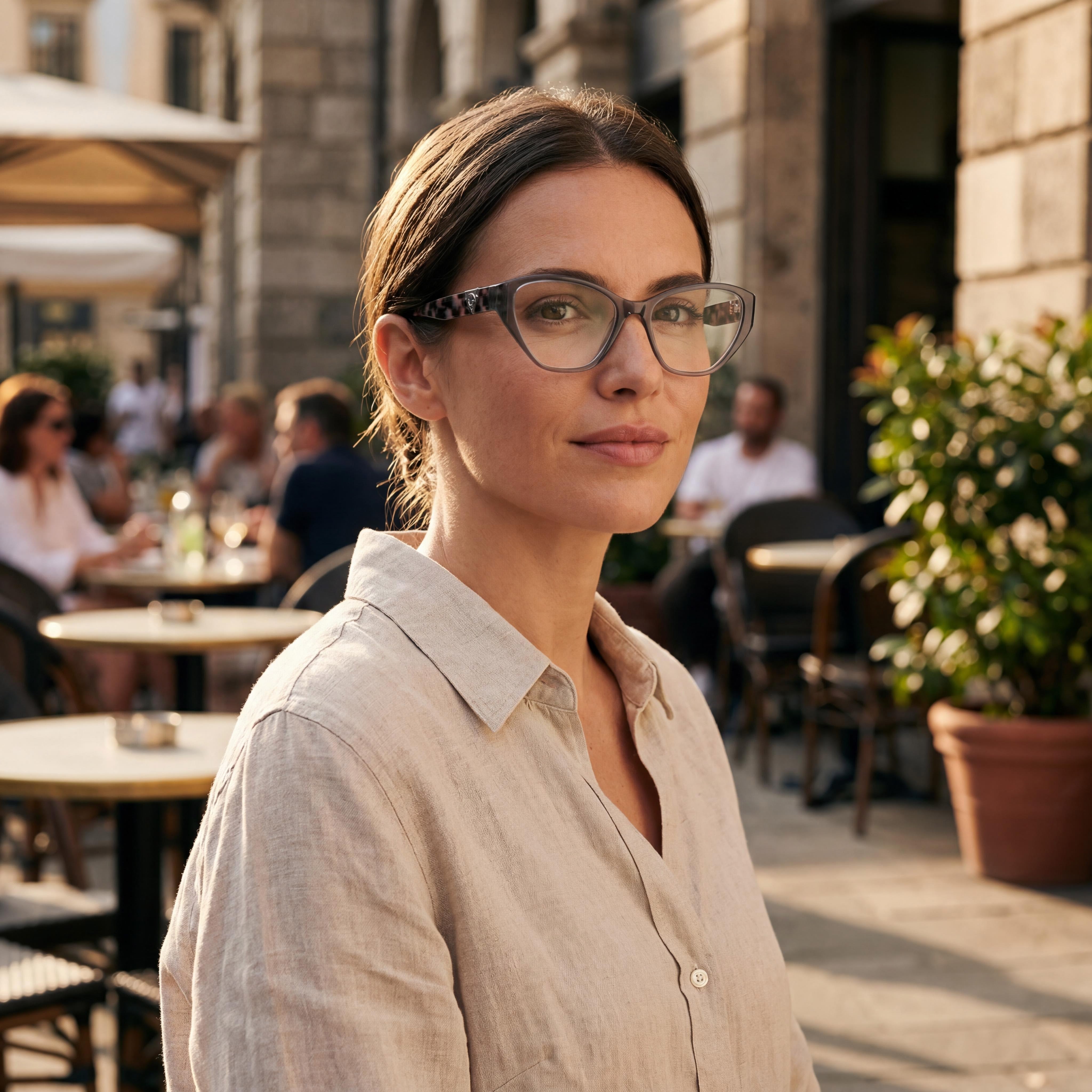 GUESS Women's Fashionable Eyewear with Shiny Grey Frame and Polycarbonate Non- Lenses, Size 51-16-135, Photo 5