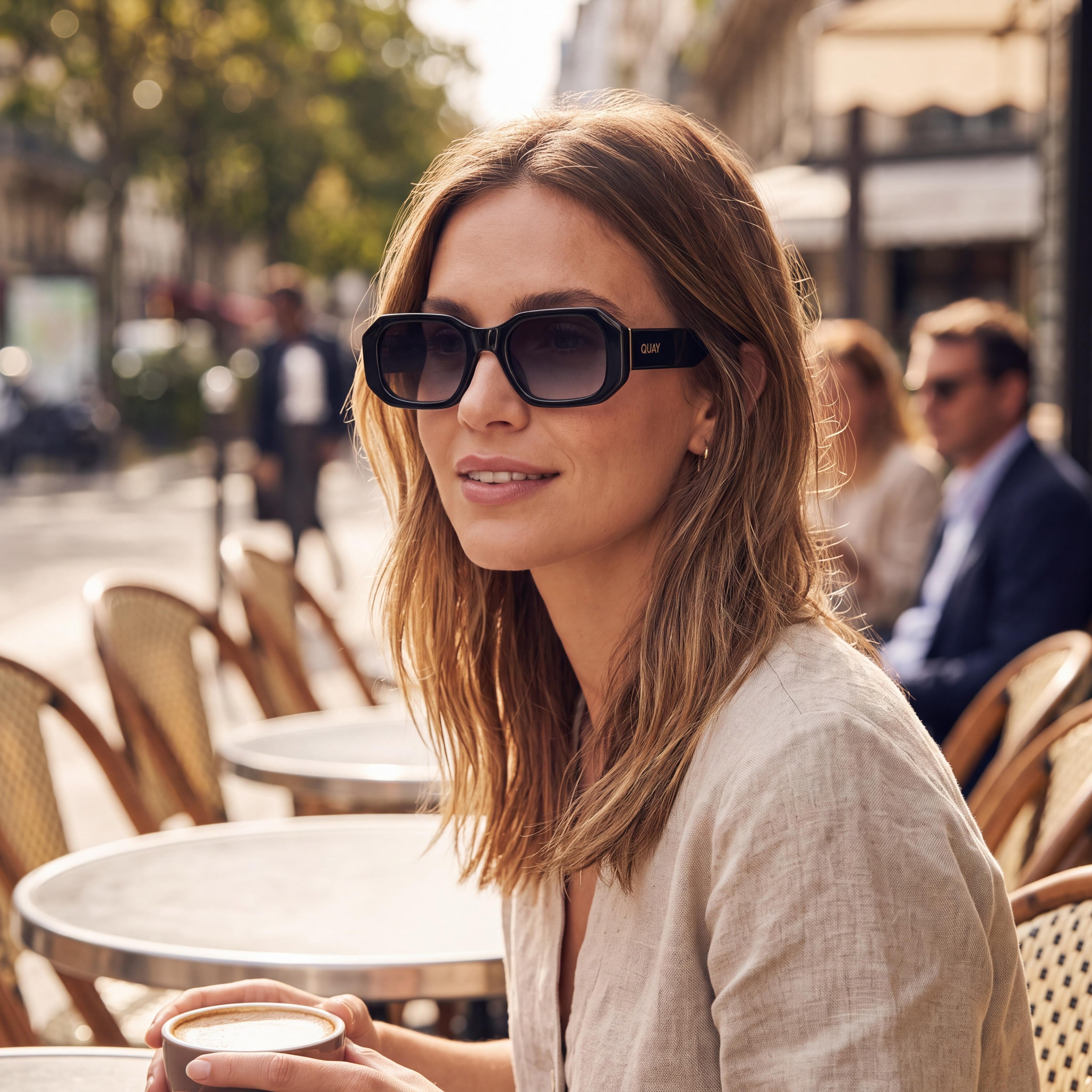 QUAY AUSTRALIA Hyped Up Women’s Black Smoke Injection Frame Sunglasses with UV Protection, 144mm, Photo 4